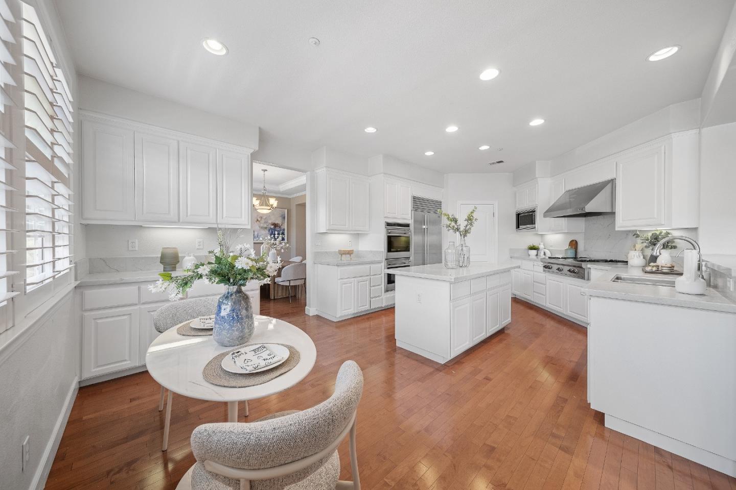 Brisbane, California, 94005, United States, 5 Bedrooms Bedrooms, ,3 BathroomsBathrooms,Residential,For Sale,1940536