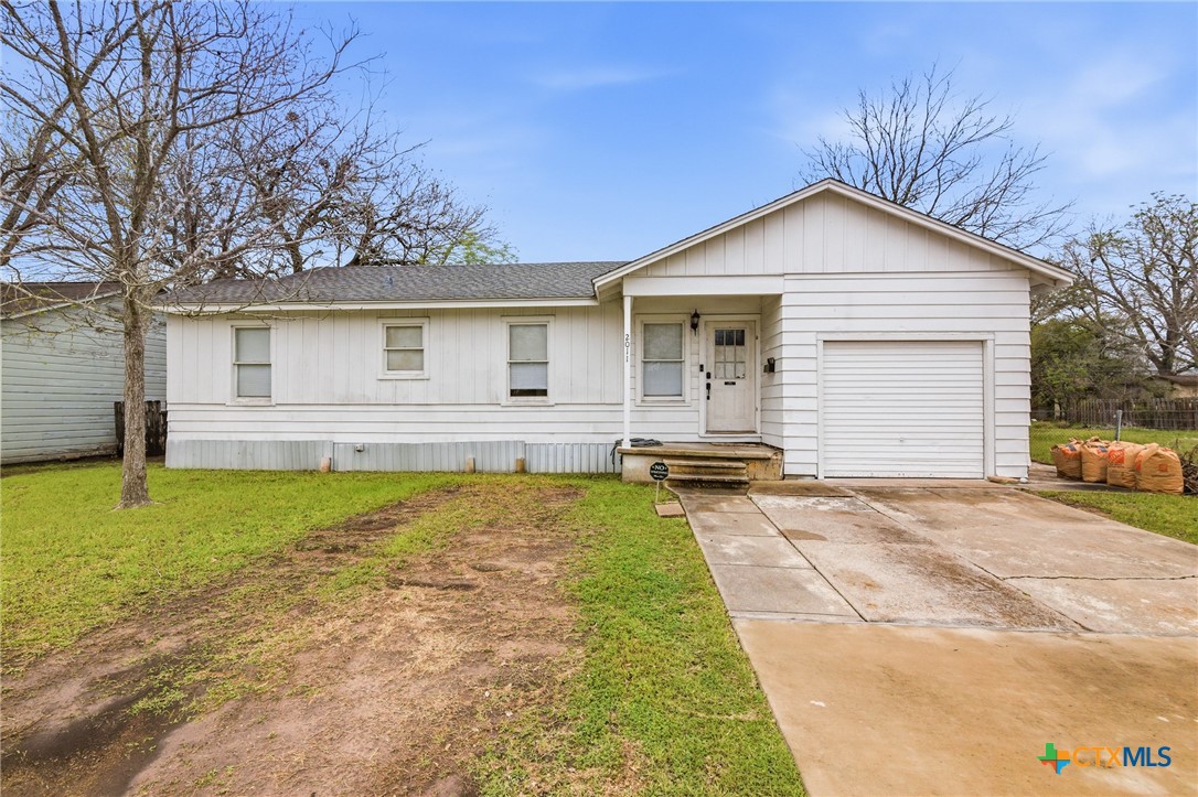Crestwood Dr, Victoria, TX 77901