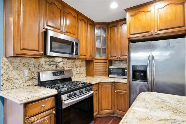 Los Angeles, California, 90016, United States, 4 Bedrooms Bedrooms, ,2 BathroomsBathrooms,Residential,For Sale,1850746