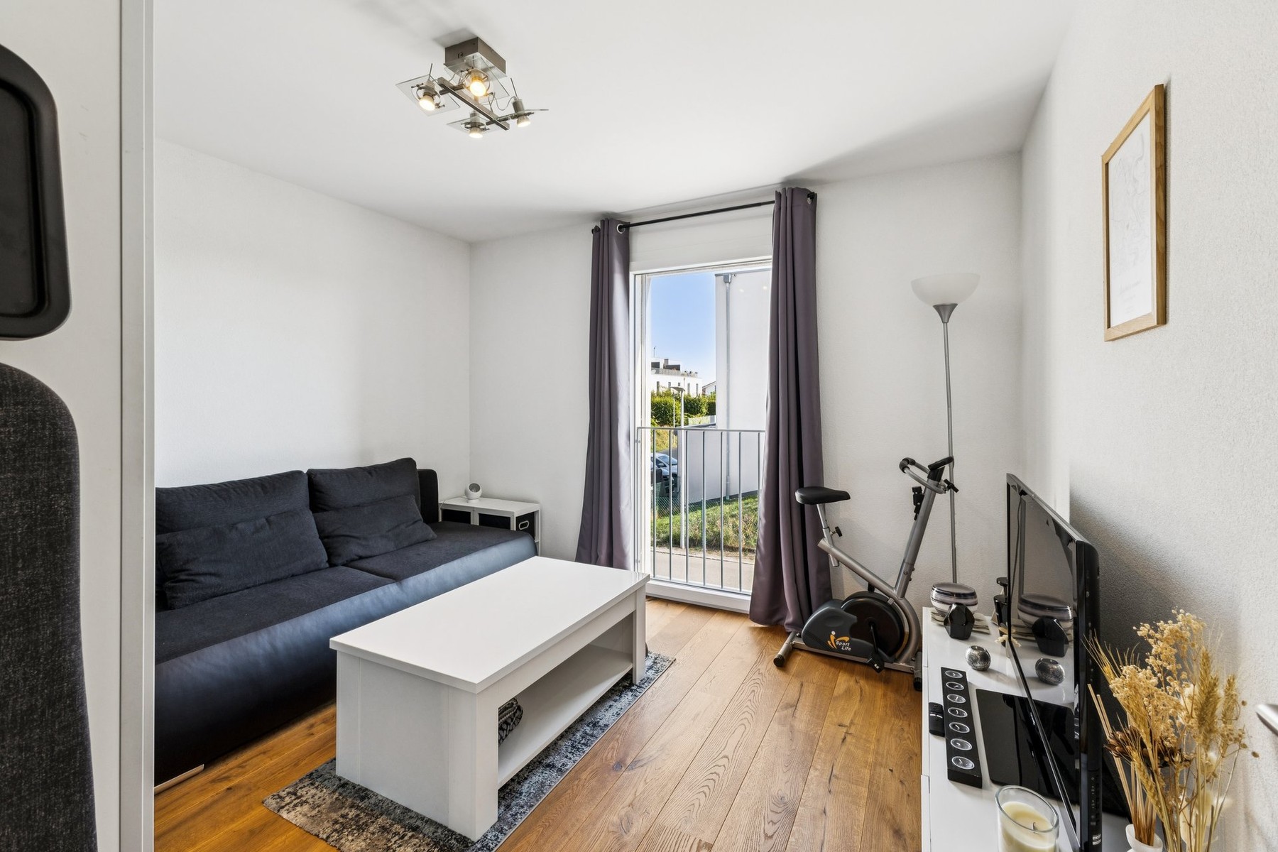  Contemporary 6.5-room townhouse in Sugiez - 物件實景