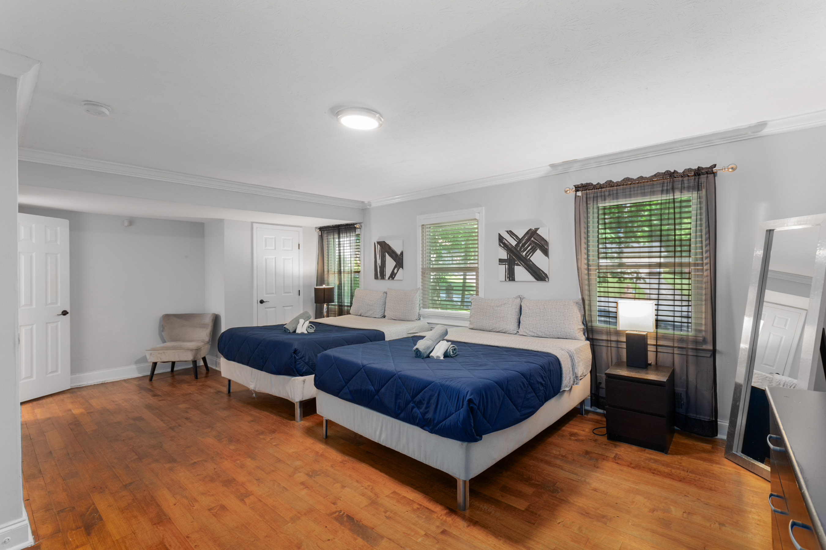  Beautifully Updated Four Bedroom Home on a Peaceful Cul-de-sac - 物件實景