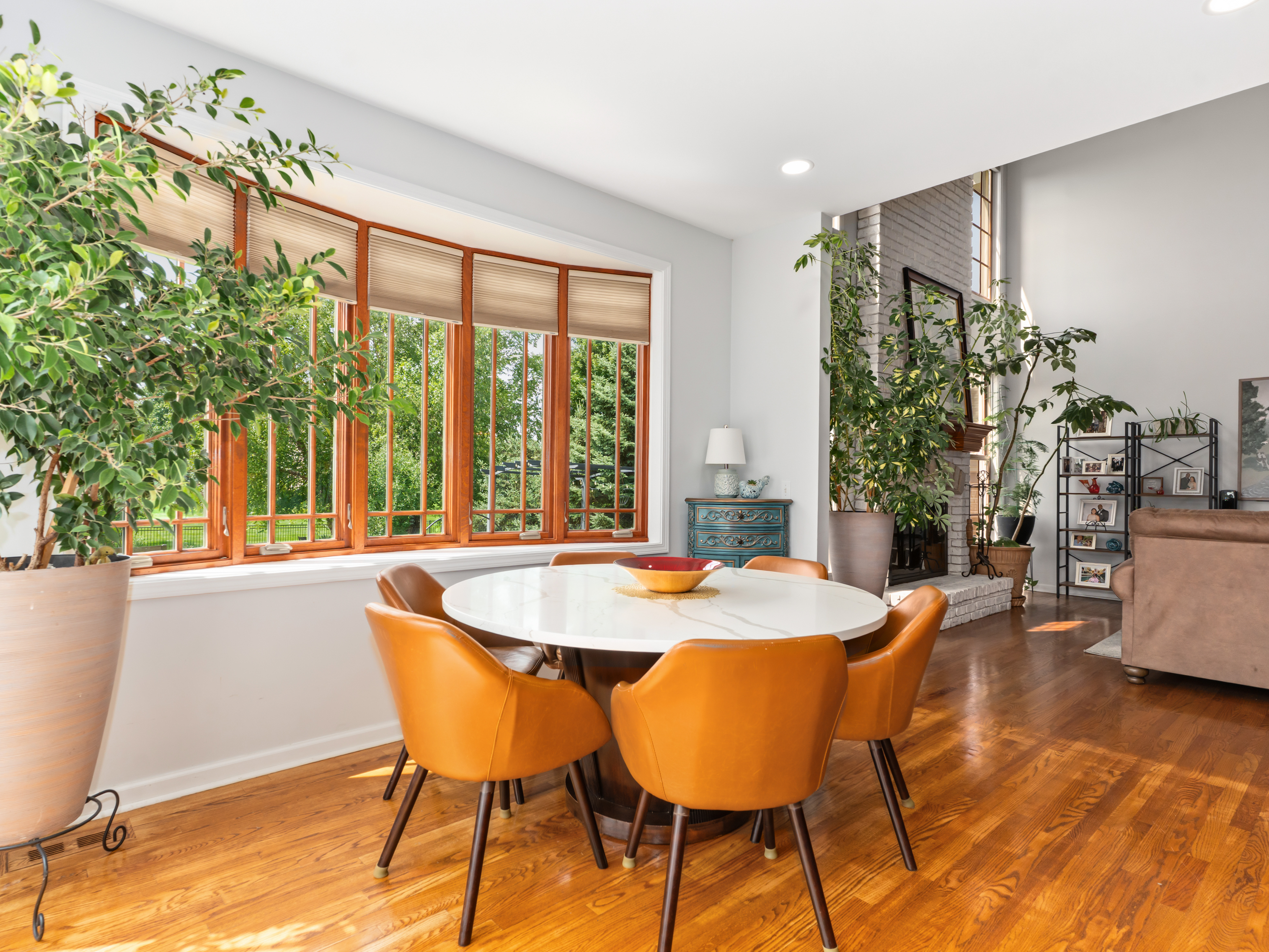  Welcome To An Exceptional Custom Home - 物件實景