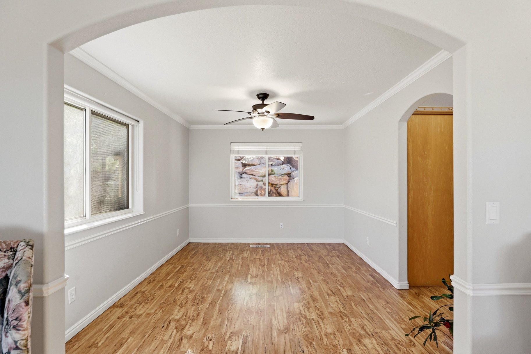  Peaceful Cul-De-Sac Living: Single-Level Home Against Red Rock Views - 物件實景