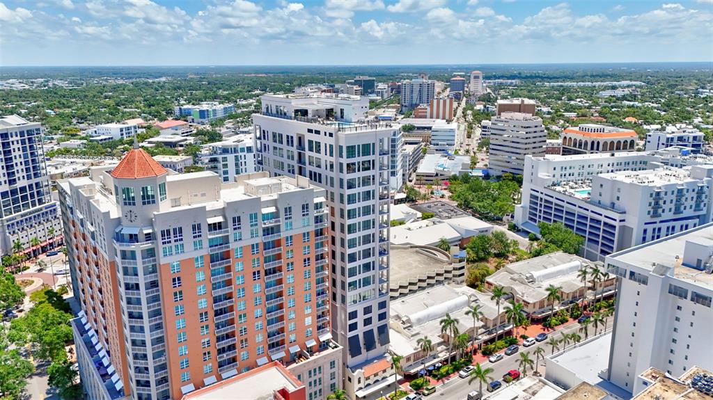 Sarasota, Florida, 34236, United States, 3 Bedrooms Bedrooms, ,4 BathroomsBathrooms,Residential,For Sale,1828539