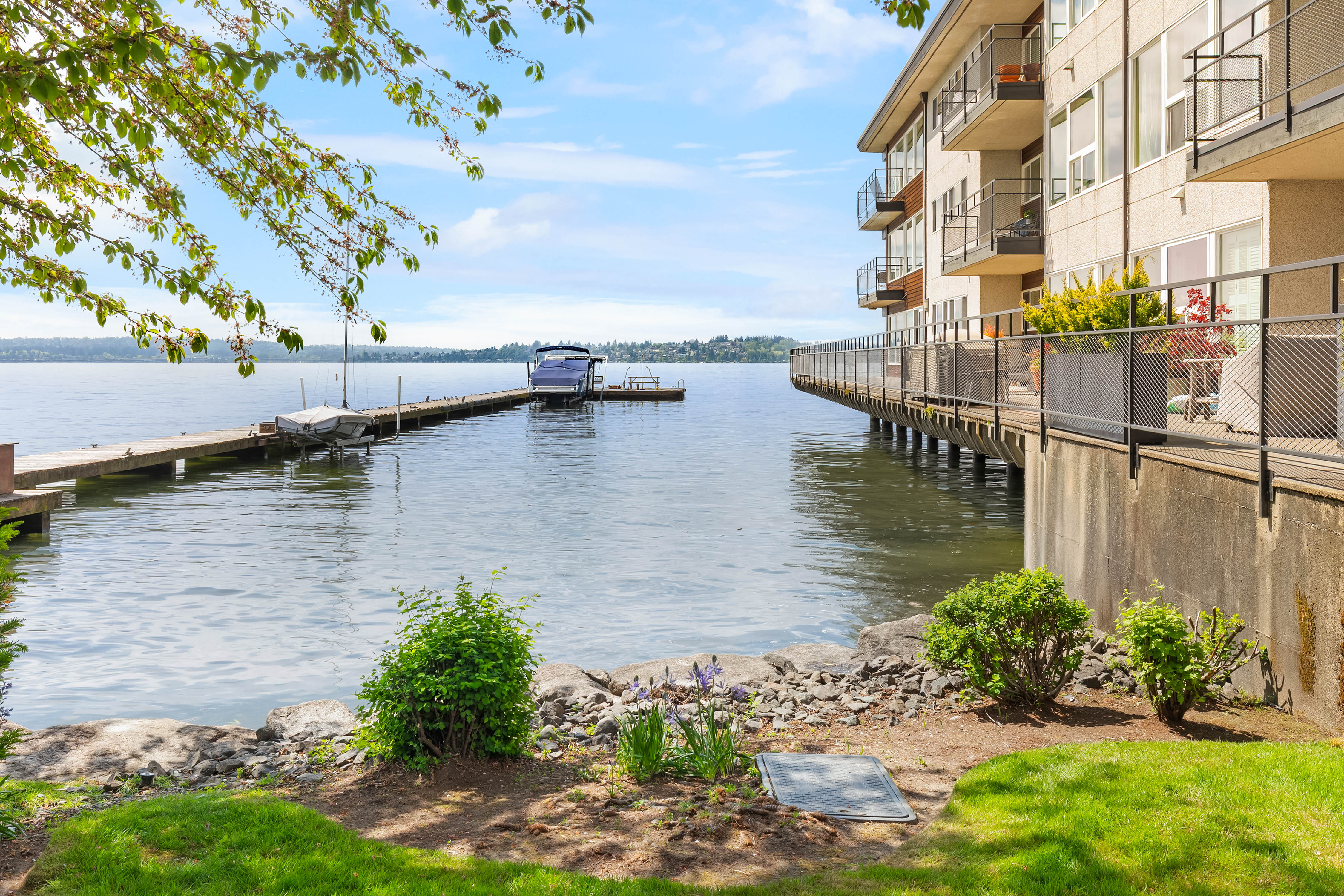  6201 Lake Washington Blvd Unit #208, Kirkland, WA 98033 - 物件實景