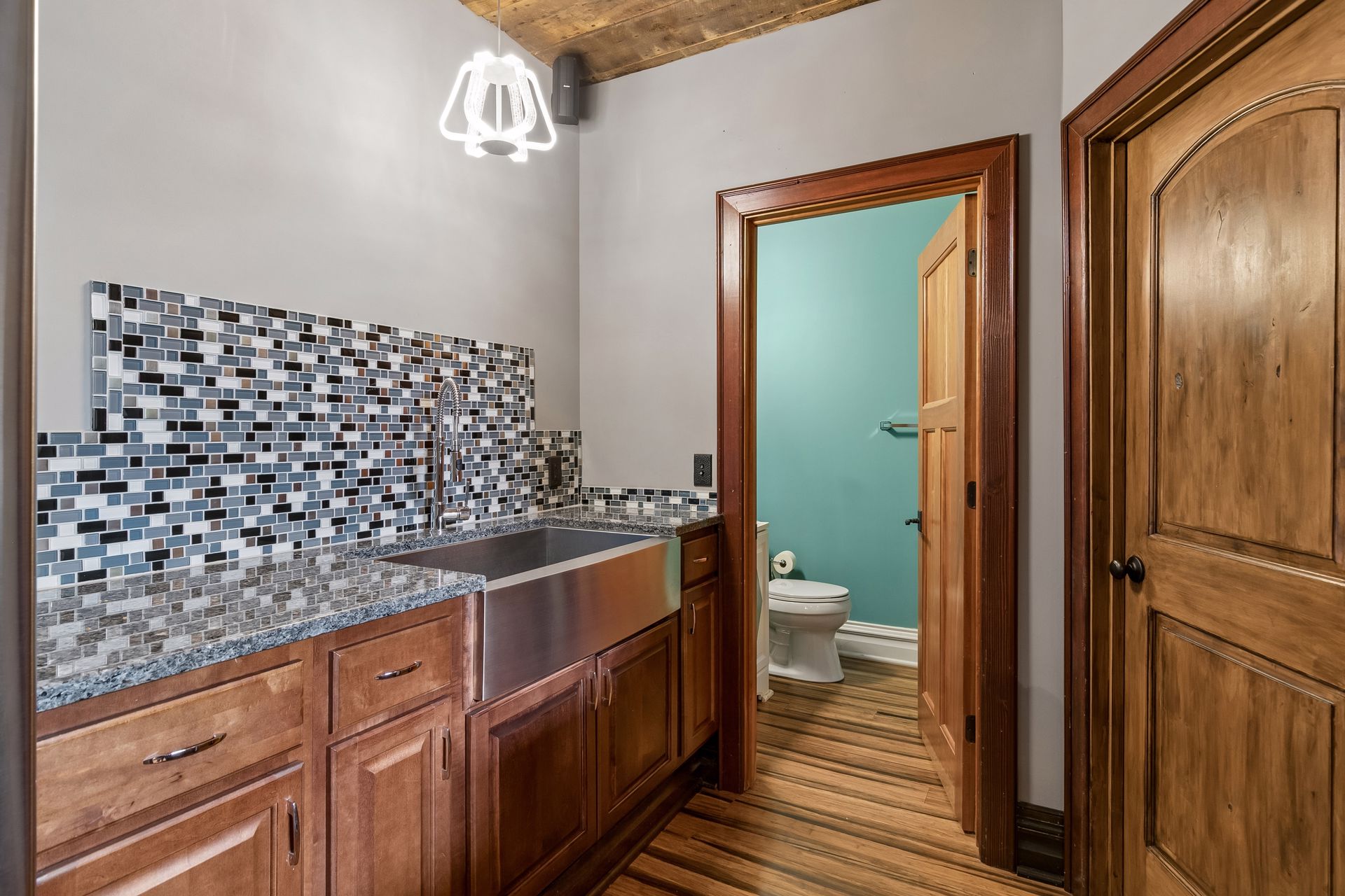  One-of-a-kind wooded retreat in Lakeville - 物件實景