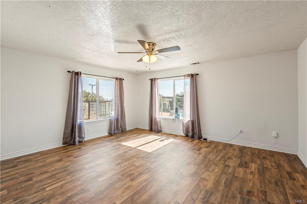 Phelan, California, 92371, United States, 5 Bedrooms Bedrooms, ,3 BathroomsBathrooms,Residential,For Sale,1924056