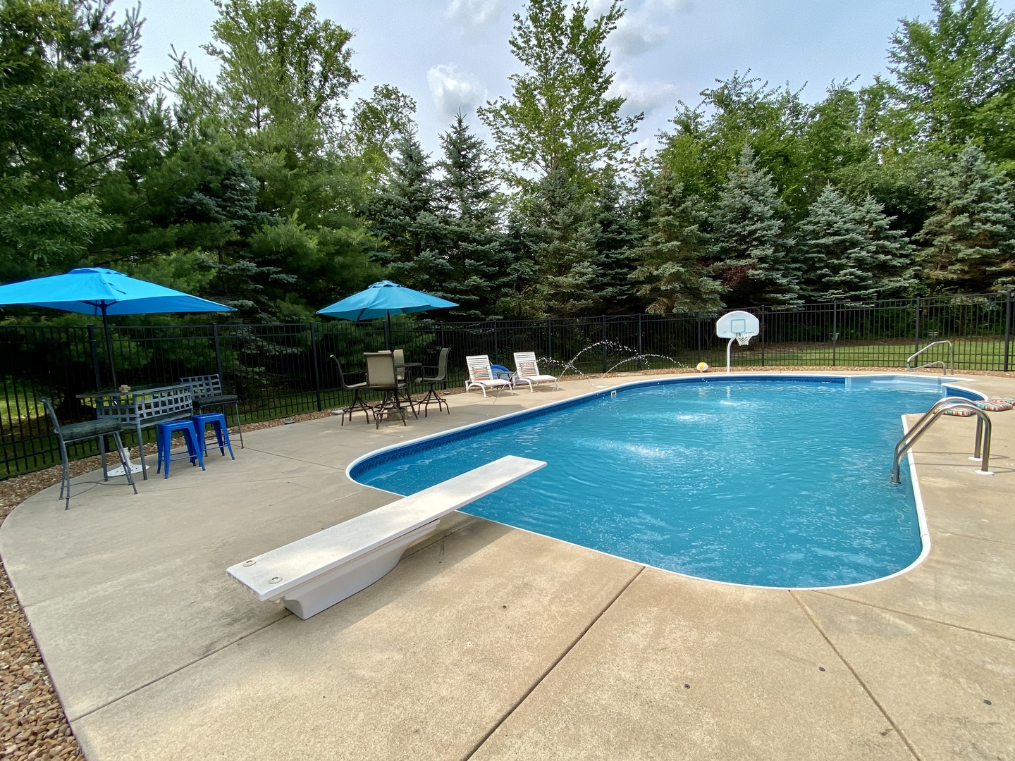 New Lenox, Illinois, 60451, United States, 5 Bedrooms Bedrooms, ,5 BathroomsBathrooms,Residential,For Sale,1920341