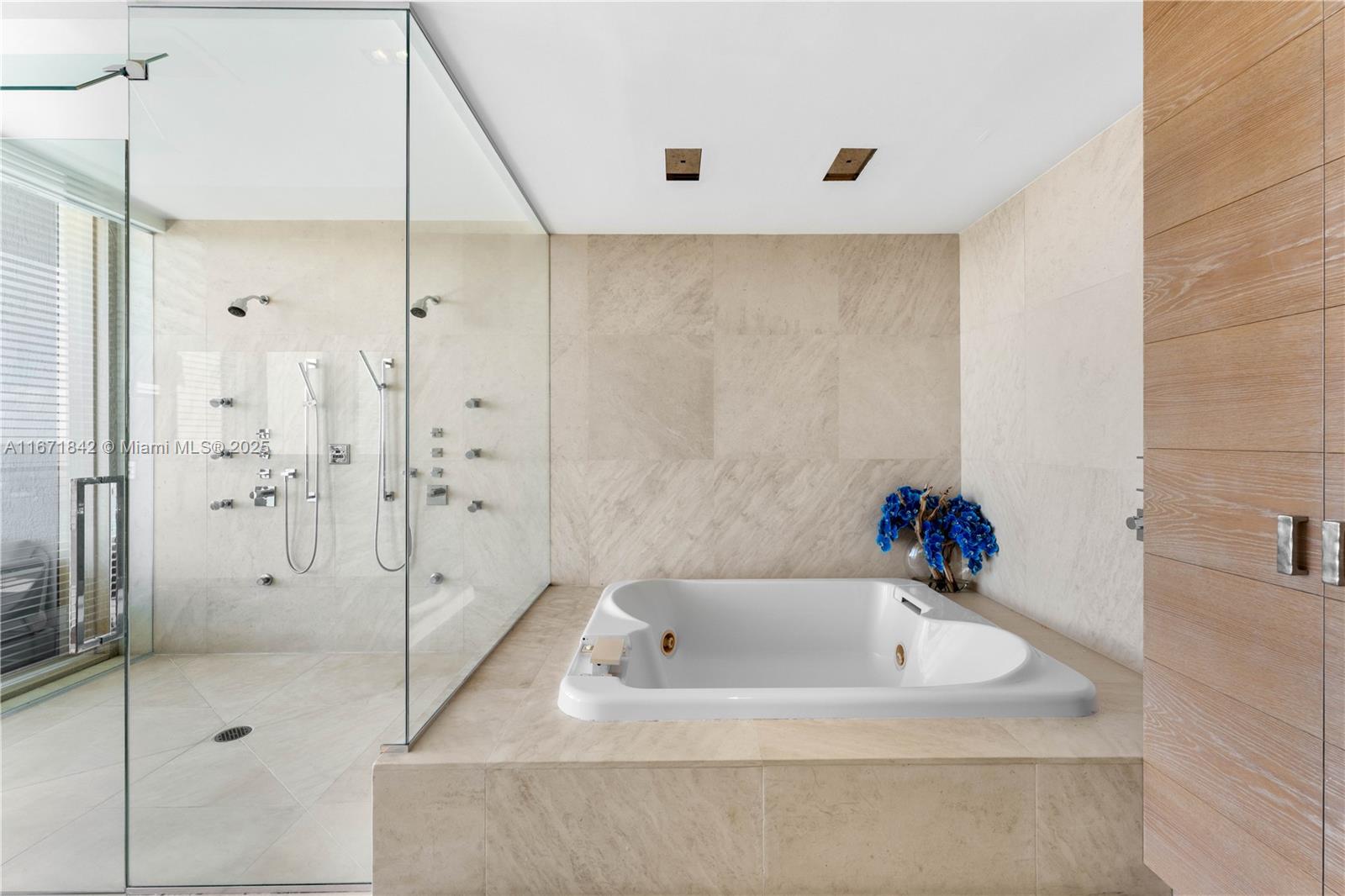 Miami Beach, Florida, 33139, United States, 4 Bedrooms Bedrooms, ,4 BathroomsBathrooms,Residential,For Sale,1840122