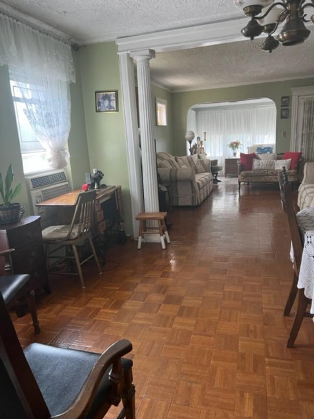 Briarwood, New York, 11435, United States, 3 Bedrooms Bedrooms, ,3 BathroomsBathrooms,Residential,For Sale,1903488