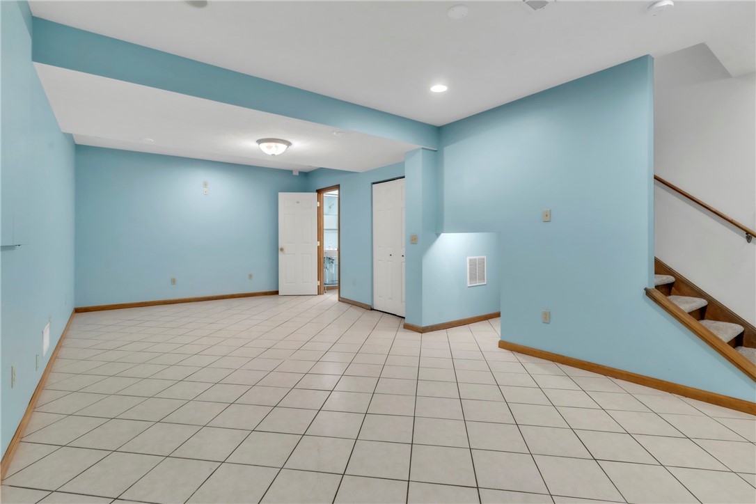 Cranberry Twp, Pennsylvania, 16066, United States, 4 Bedrooms Bedrooms, ,4 BathroomsBathrooms,Residential,For Sale,1985014