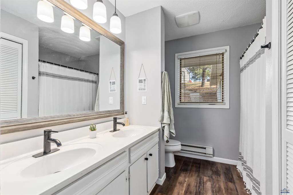 Rapid City, South Dakota, 57702, United States, 4 Bedrooms Bedrooms, ,2 BathroomsBathrooms,Residential,For Sale,1878563