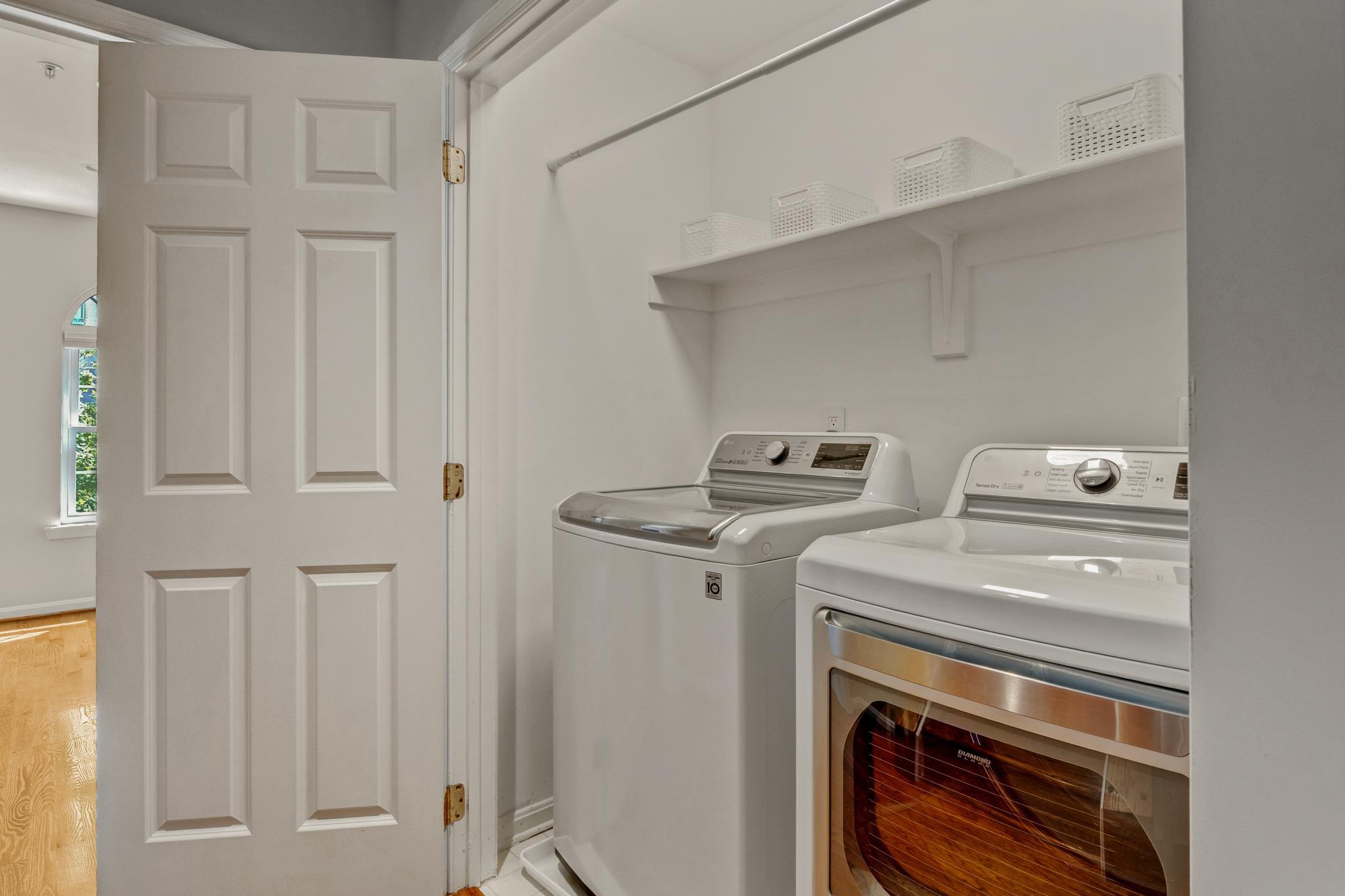  12076 Kinsley Place, Reston, VA, 20190 - 物件實景
