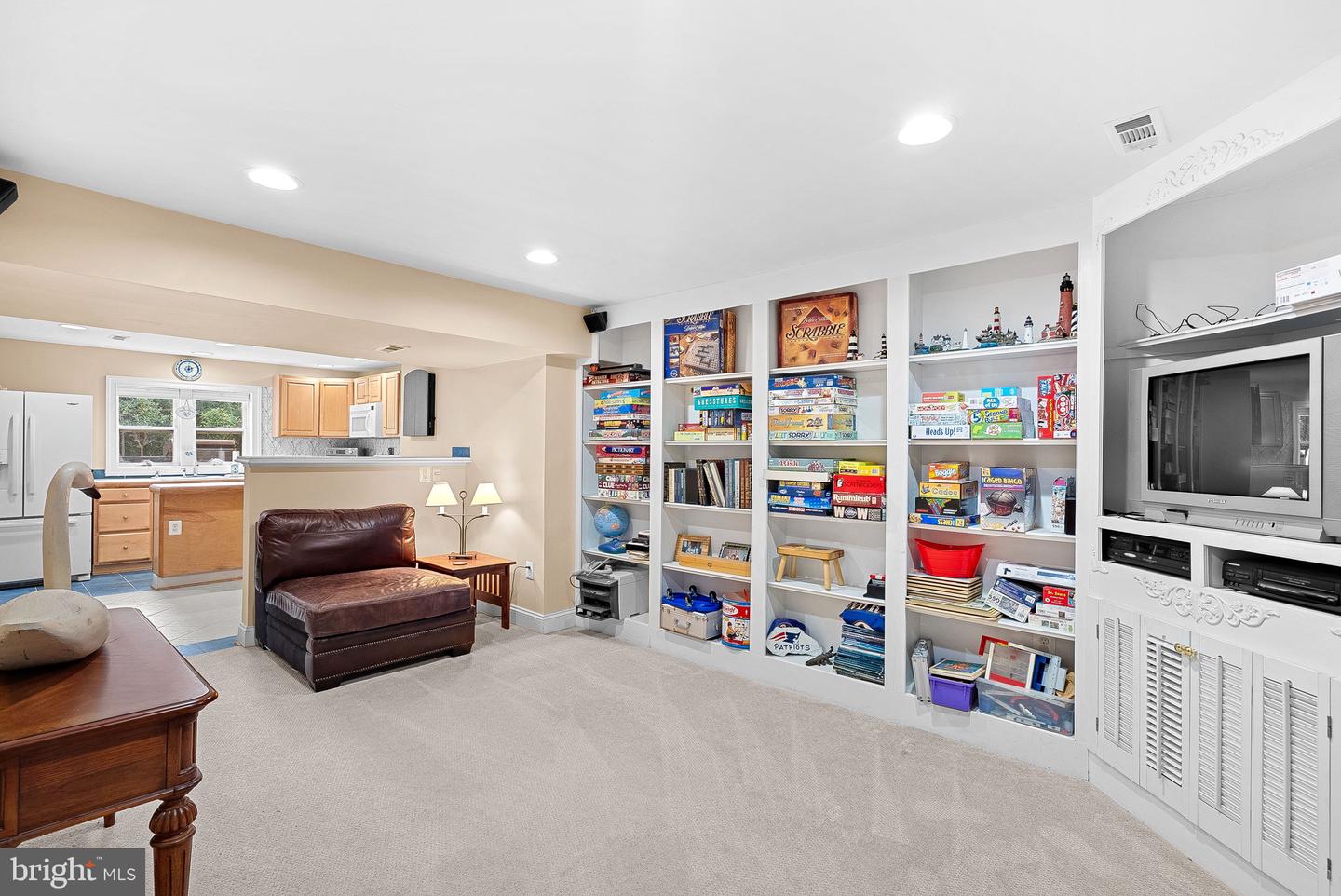 Waterford, Virginia, 20197, United States, 5 Bedrooms Bedrooms, ,4 BathroomsBathrooms,Residential,For Sale,1940957
