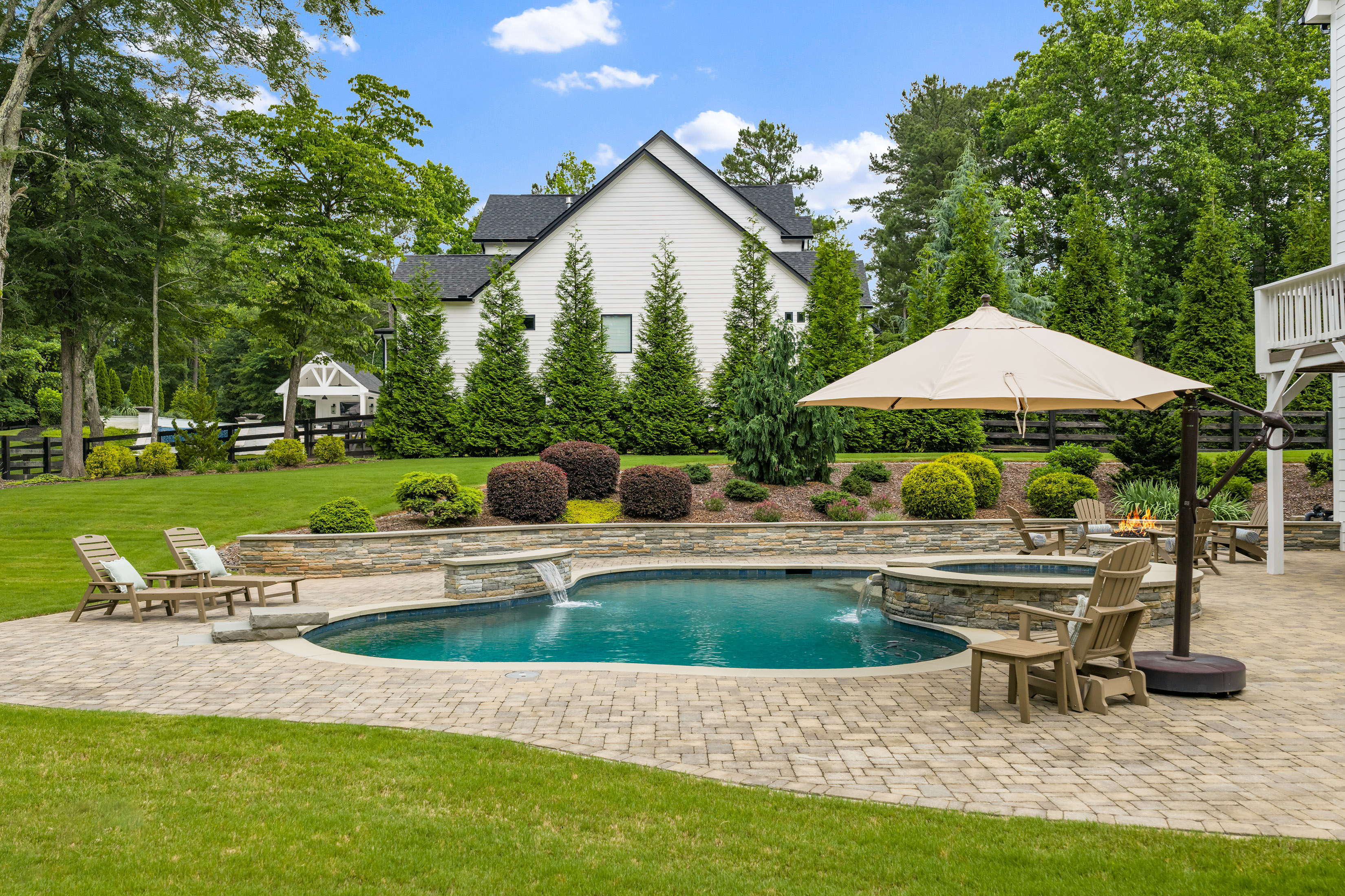  Stunning Modern Farmhouse with Luxury Finishes, Unbeatable Location, and No HOA - 物件實景