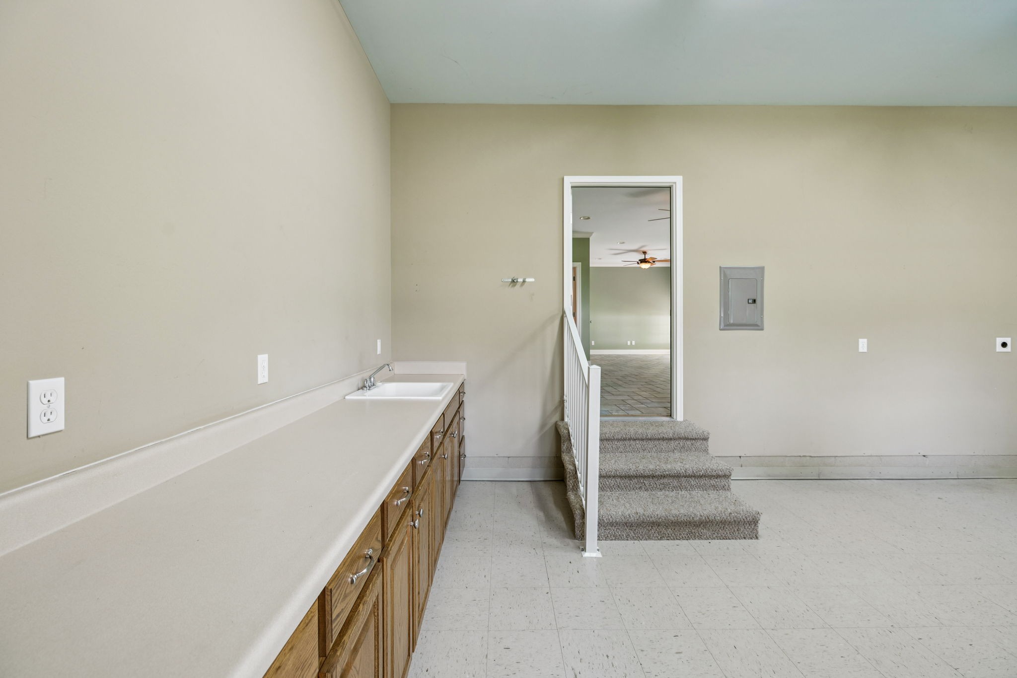 Manchester, Tennessee, 37355, United States, 4 Bedrooms Bedrooms, ,4 BathroomsBathrooms,Residential,For Sale,1937167