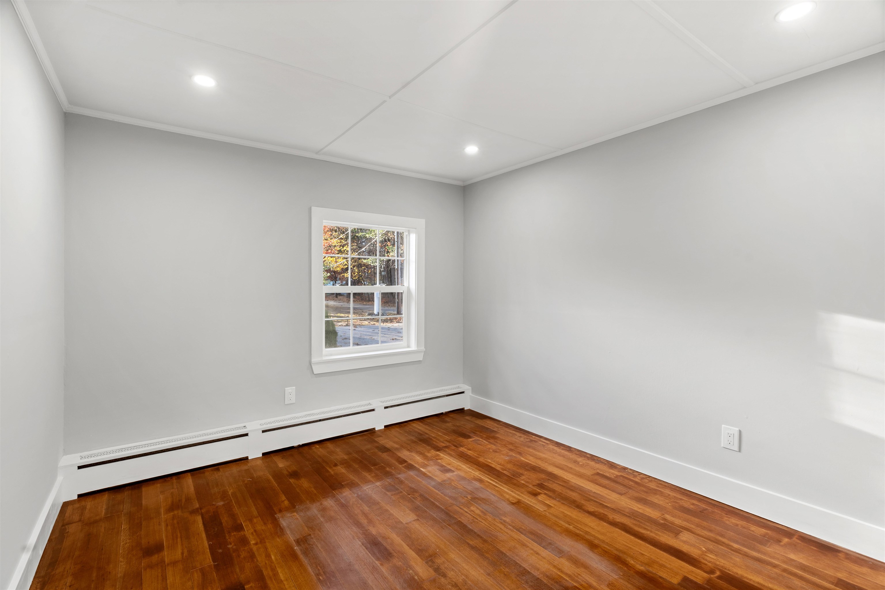 Concord, New Hampshire, 03303, United States, 4 Bedrooms Bedrooms, ,1 BathroomBathrooms,Residential,For Sale,1988375