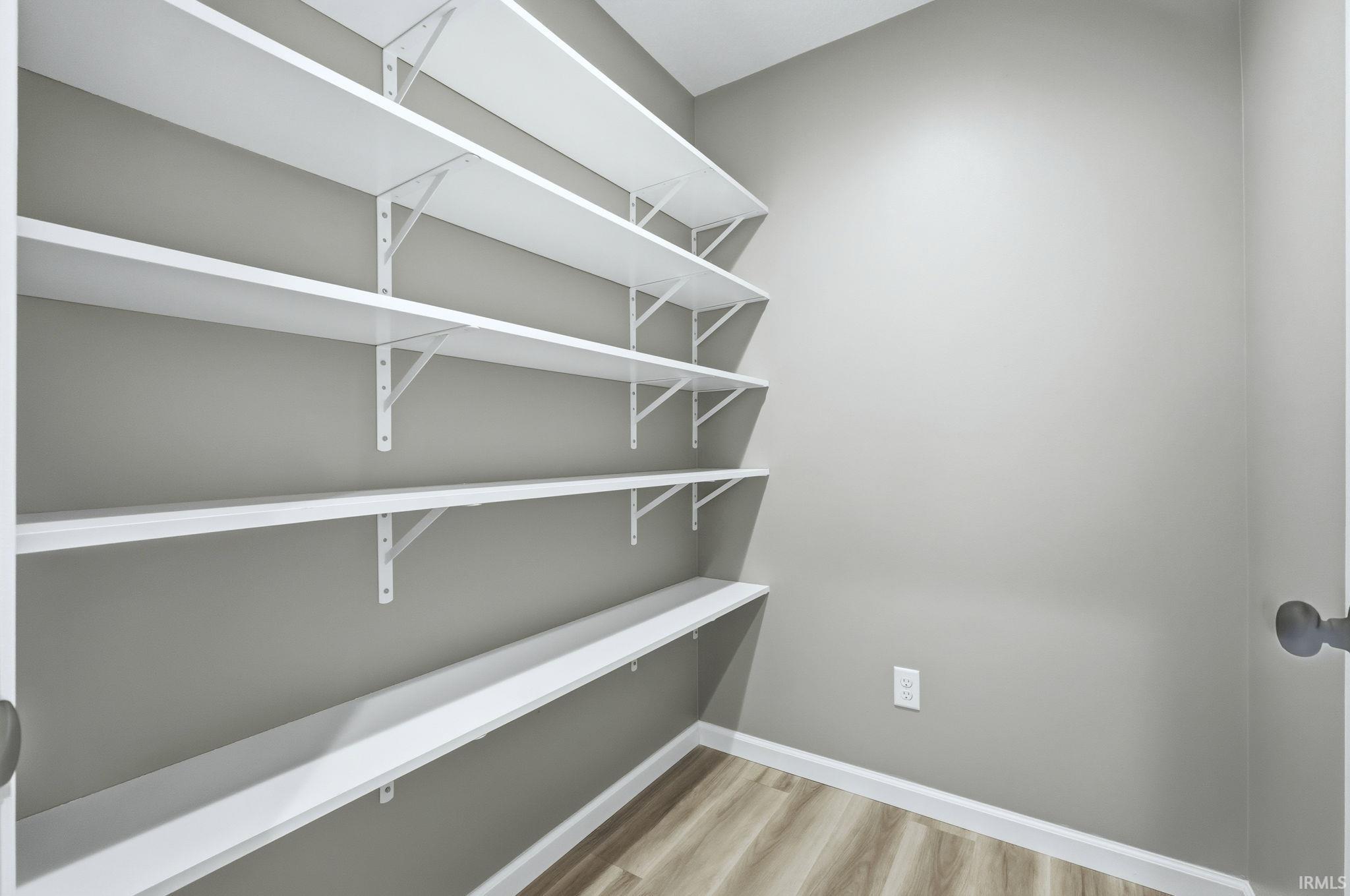 Churubusco, Indiana, 46723, United States, 3 Bedrooms Bedrooms, ,3 BathroomsBathrooms,Residential,For Sale,1987085