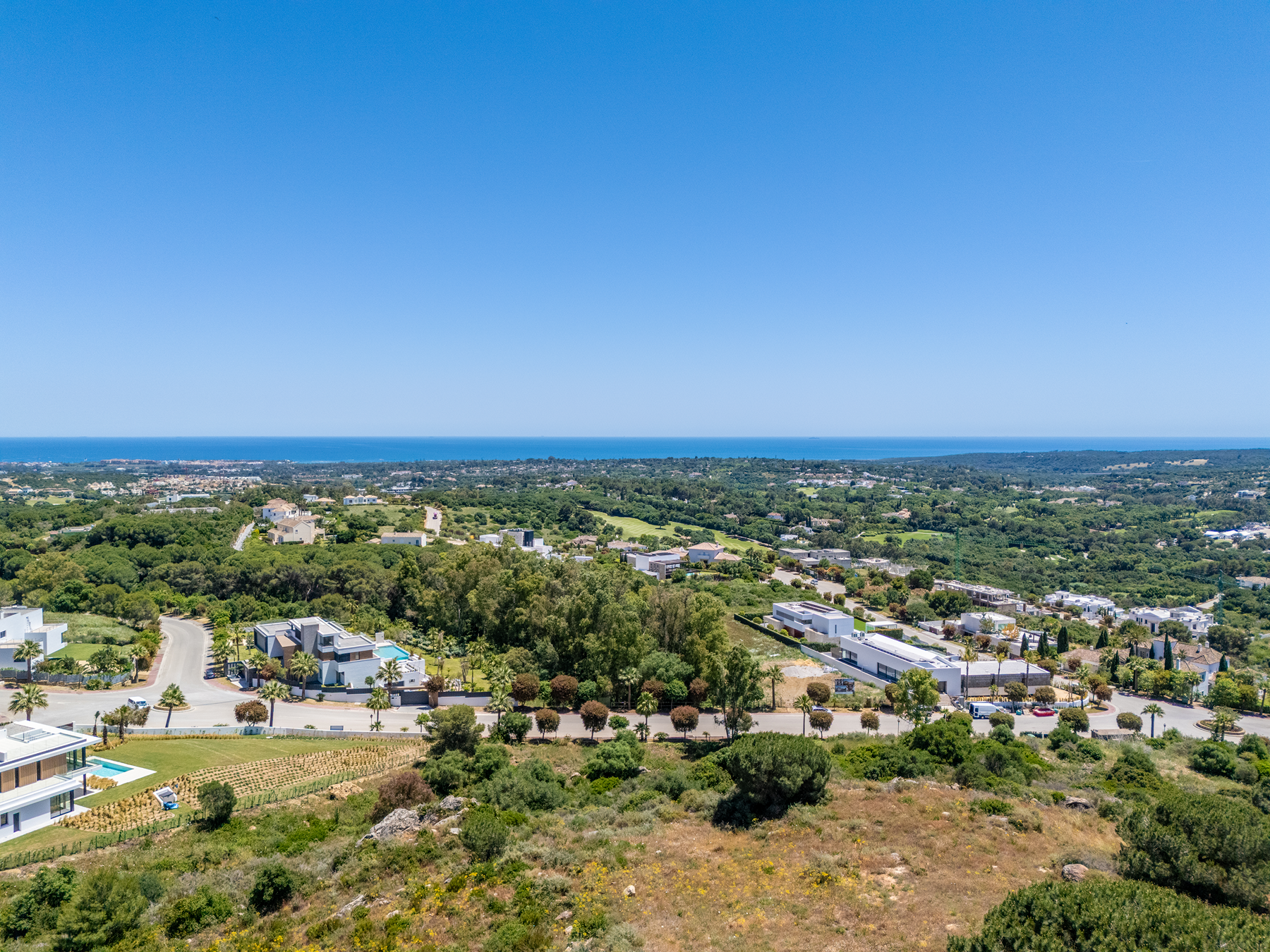  Elevated plot with open sea views in La Reserva de Sotogrande - 物件實景