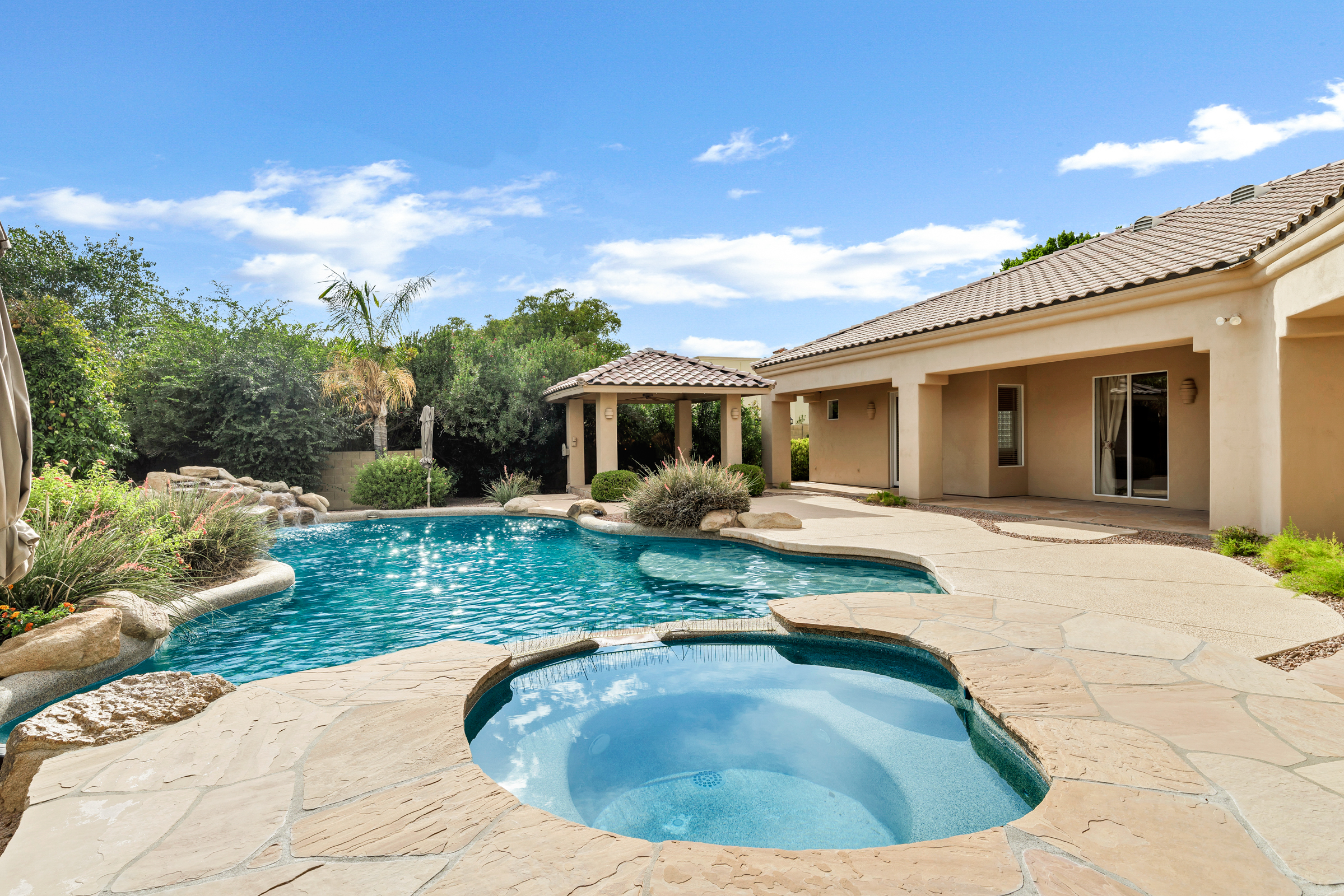 Mesa, Arizona, 85205, United States, 6 Bedrooms Bedrooms, ,3 BathroomsBathrooms,Residential,For Sale,1900615