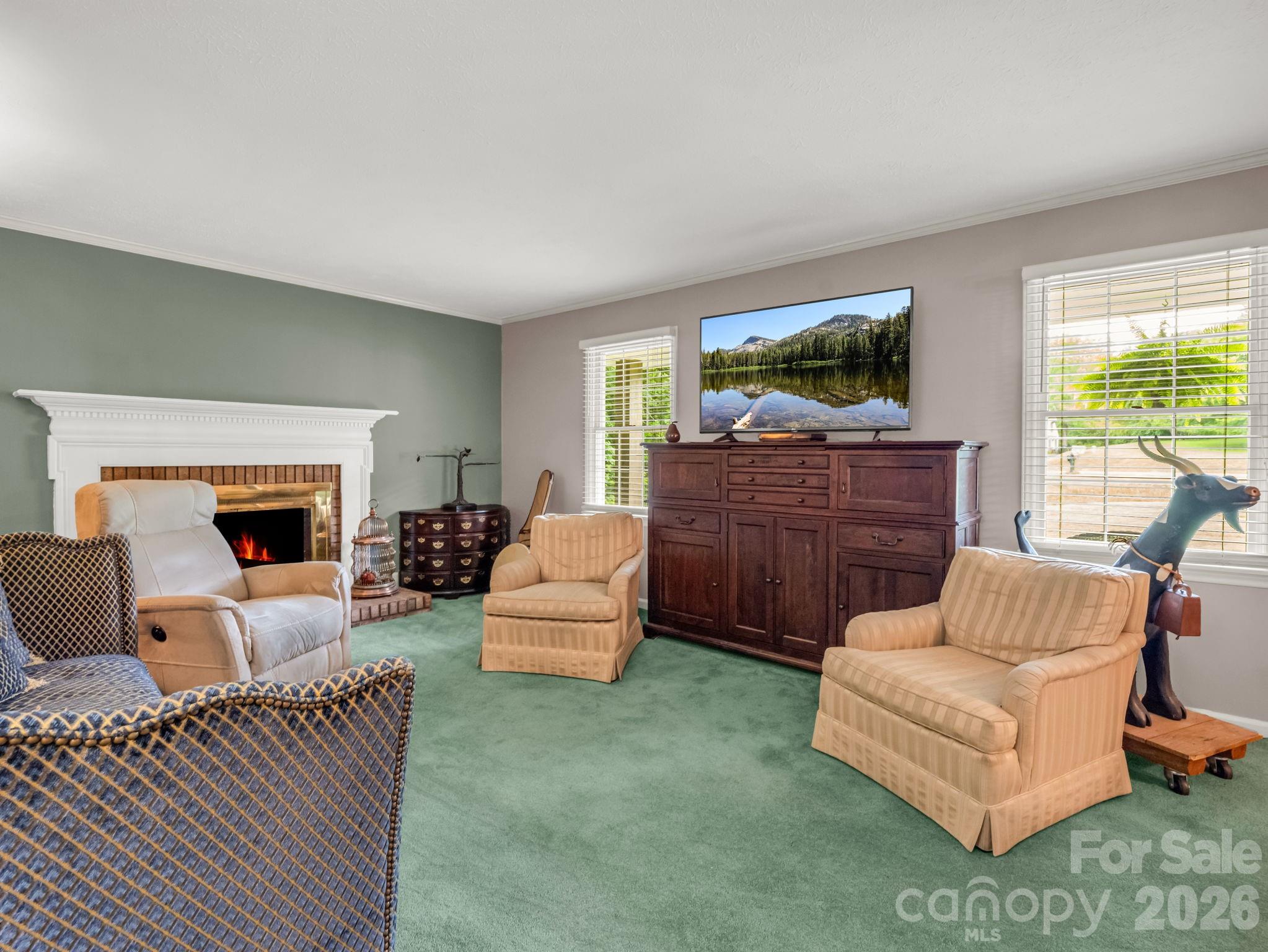 Hendersonville, North Carolina, 28791, United States, 4 Bedrooms Bedrooms, ,3 BathroomsBathrooms,Residential,For Sale,2049172