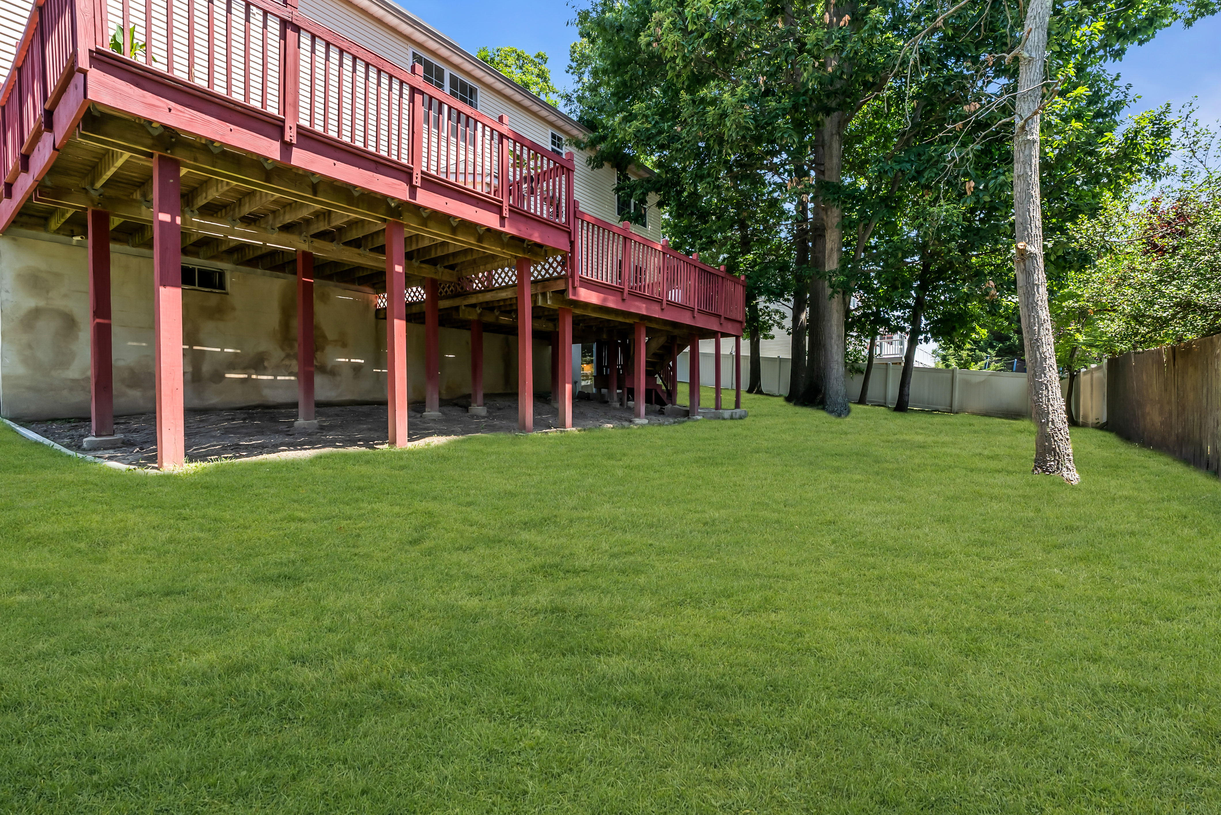  Woodland Hills Colonial Opportunity - 物件實景
