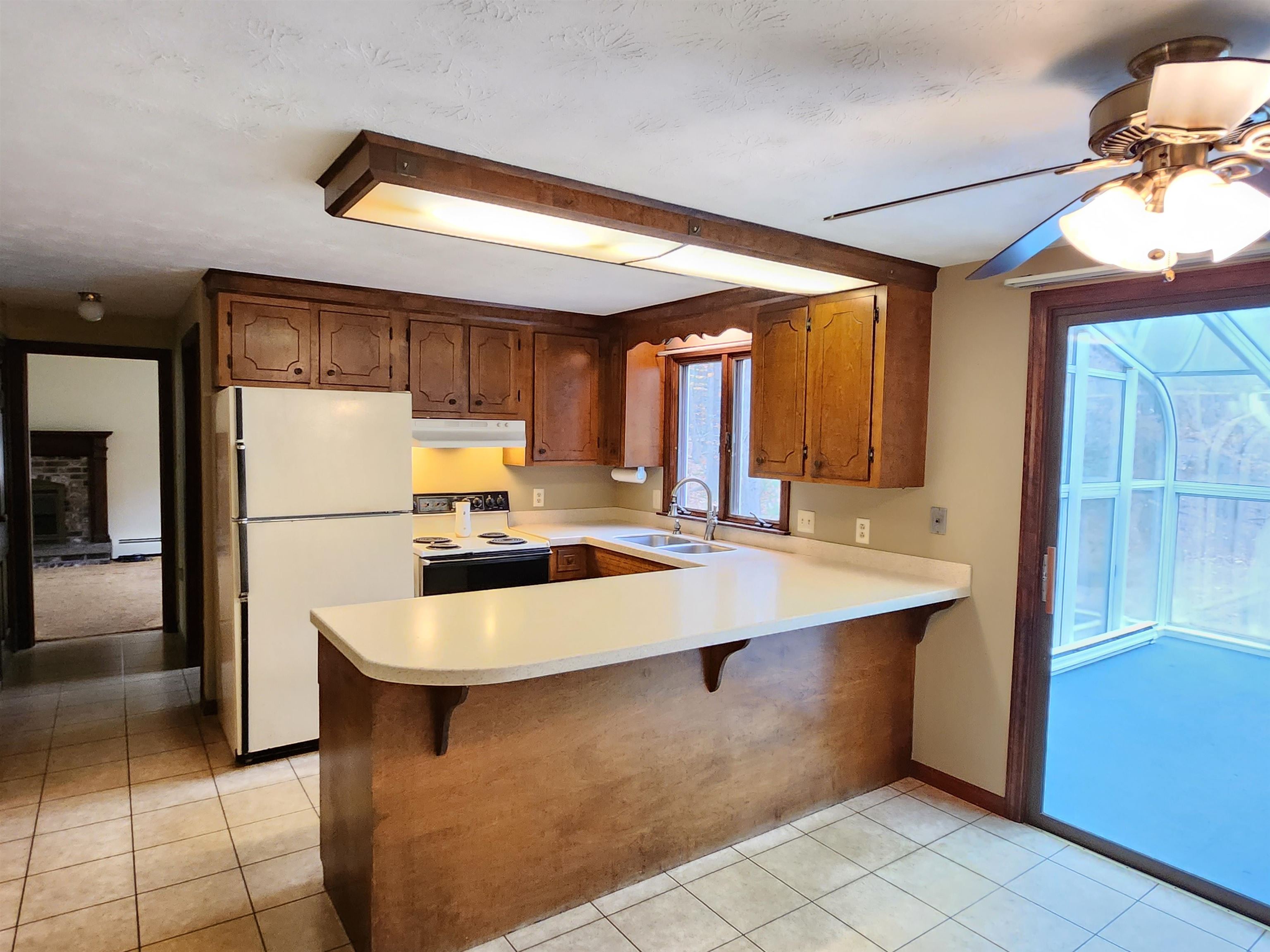 Bedford, New Hampshire, 03110, United States, 4 Bedrooms Bedrooms, ,2 BathroomsBathrooms,Residential,For Sale,1989395