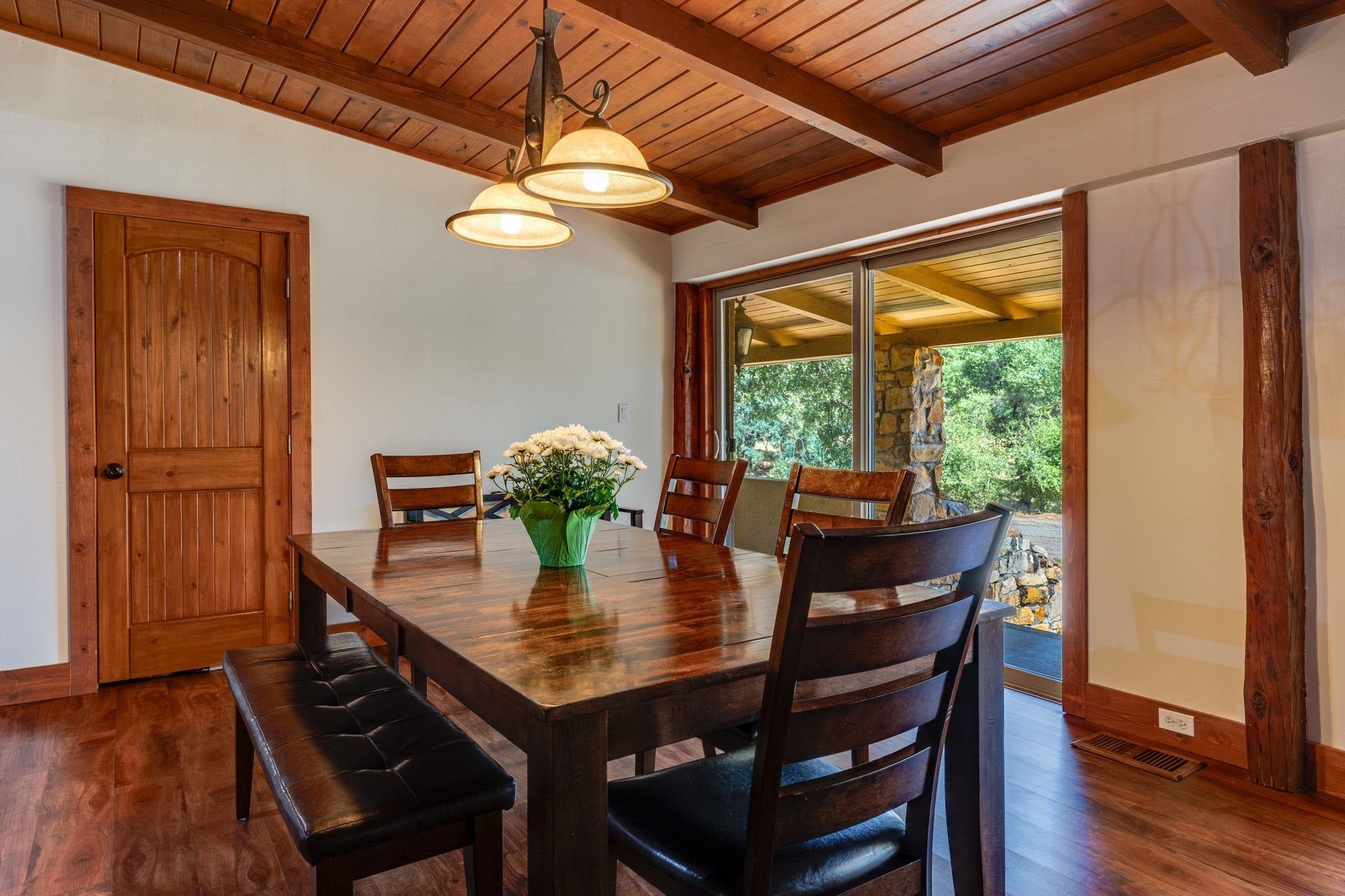 Shingle Springs, California, 95682, United States, 6 Bedrooms Bedrooms, ,2 BathroomsBathrooms,Residential,For Sale,2009241