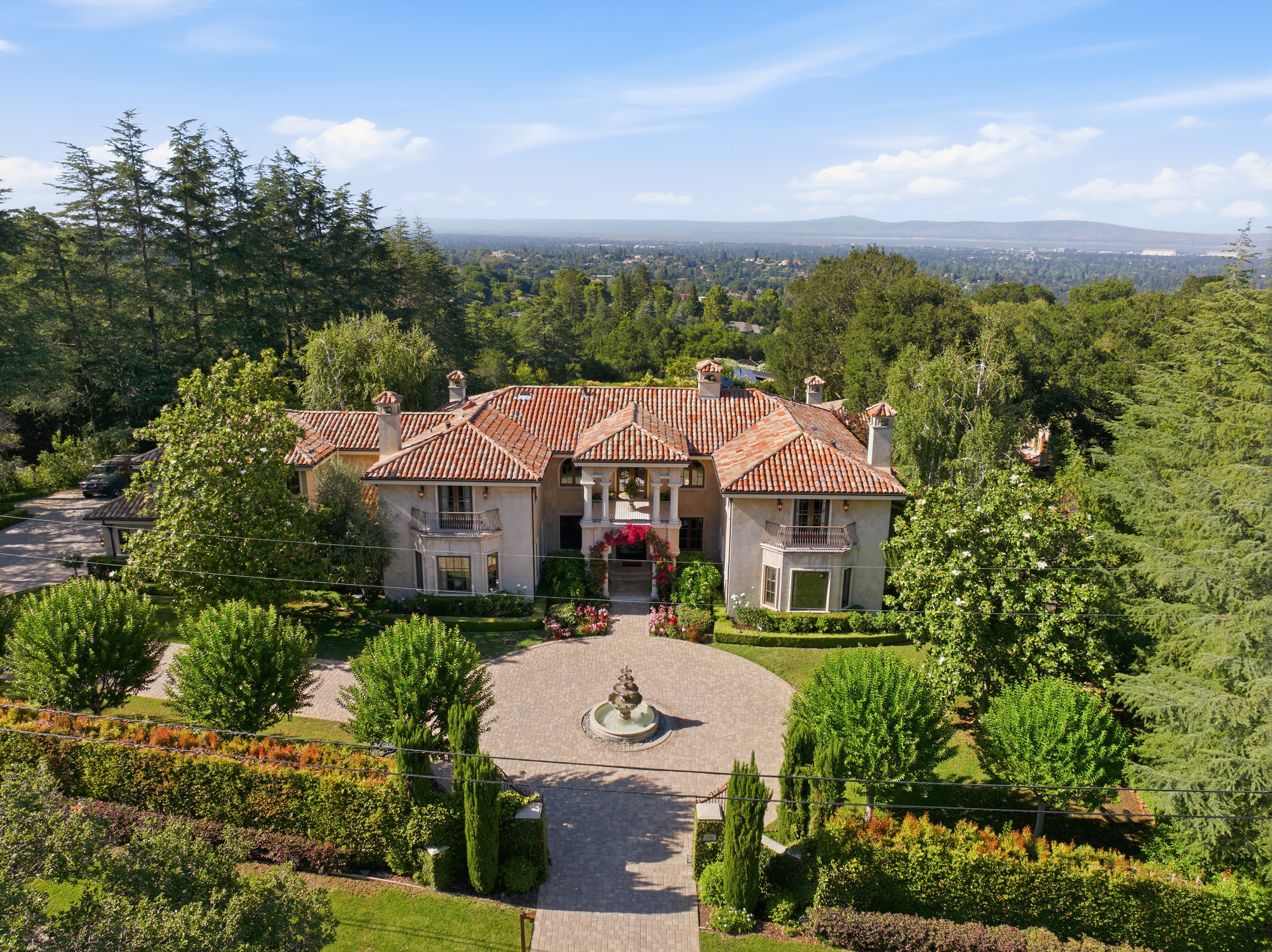  An Entertainer’s Estate with Exceptional Bay Views - 物件實景