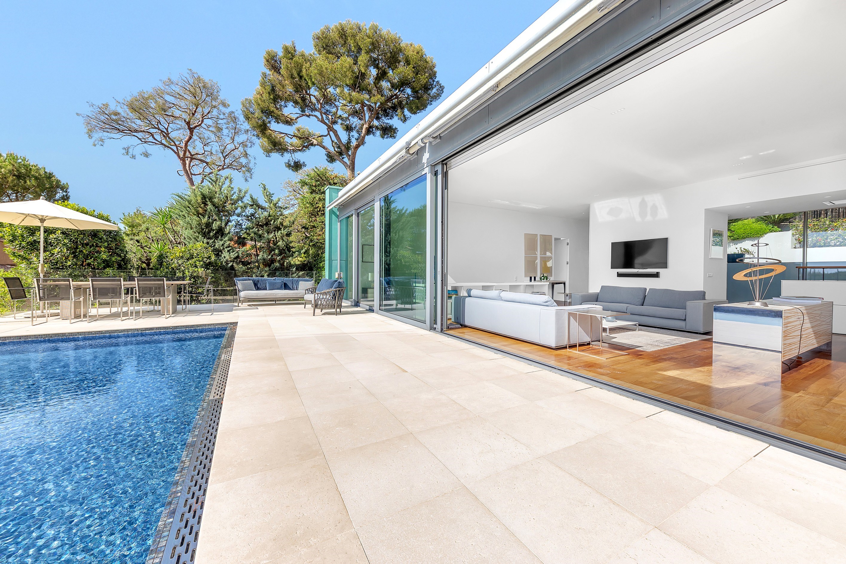  Architect-designed contemporary villa with panoramic sea views in Èze-sur-Mer - 物件實景
