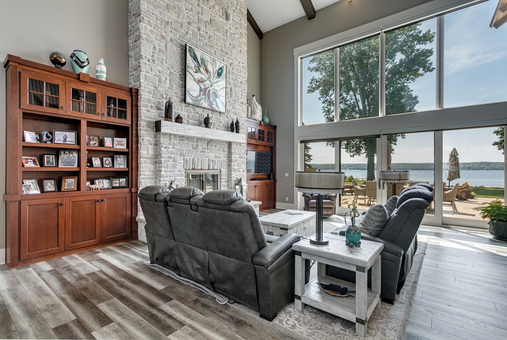 Sturgeon Bay, Wisconsin, 54235, United States, 3 Bedrooms Bedrooms, ,5 BathroomsBathrooms,Residential,For Sale,1941719