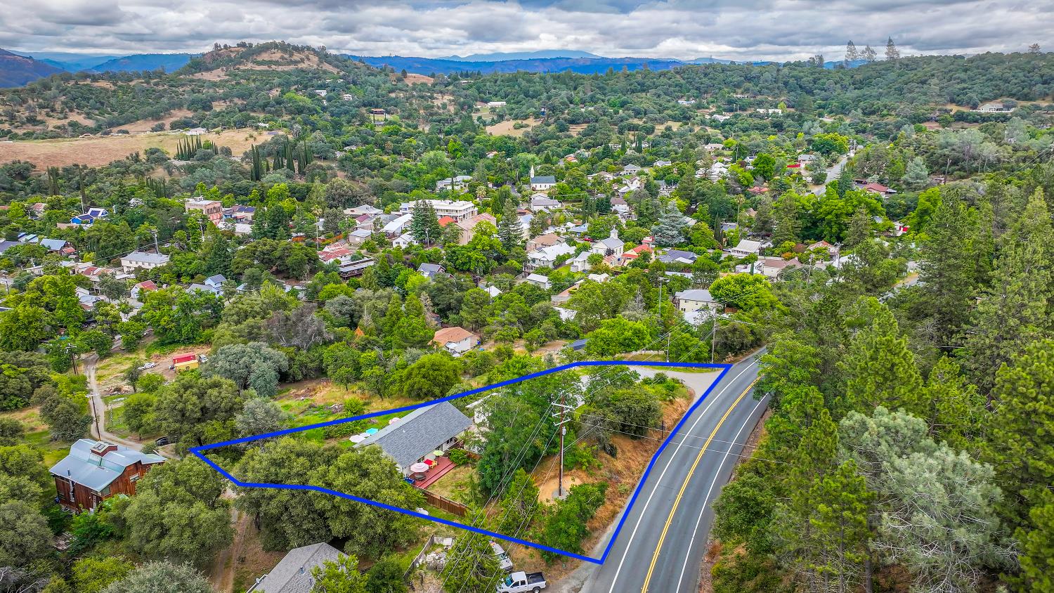 Mokelumne Hill, California, 95245, United States, 3 Bedrooms Bedrooms, ,2 BathroomsBathrooms,Residential,For Sale,2048393