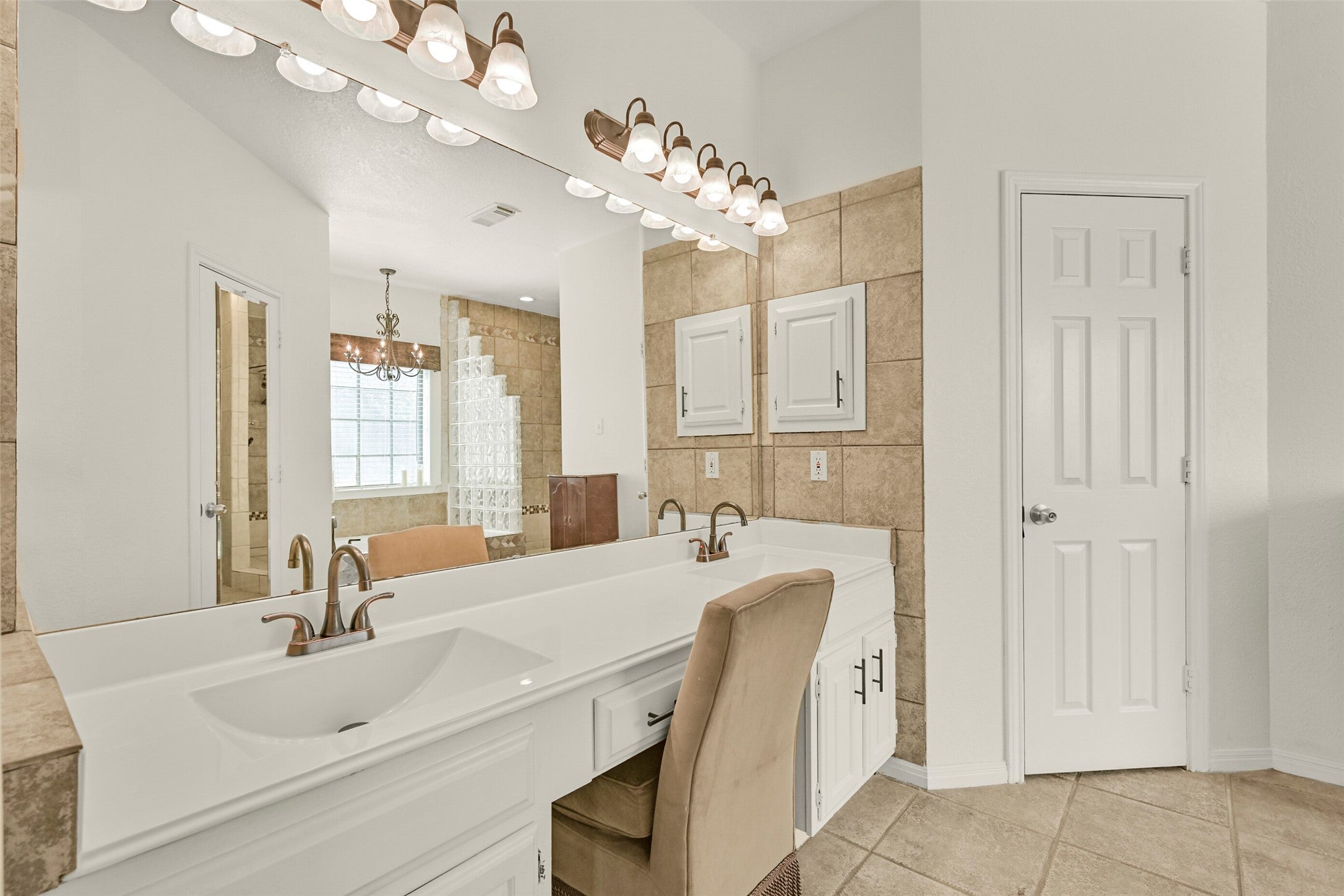 Castlewood Ave, Friendswood, TX 77546 #1