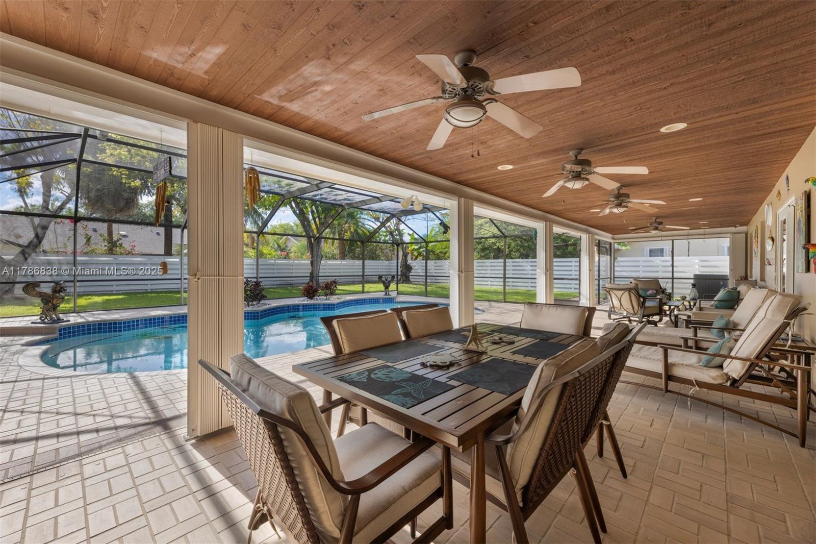 Miami, Florida, 33196, United States, 4 Bedrooms Bedrooms, ,4 BathroomsBathrooms,Residential,For Sale,1805262