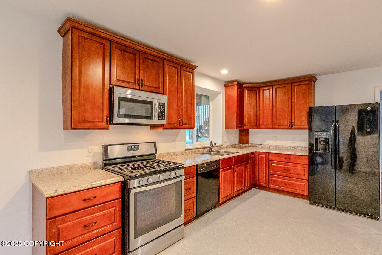 Sterling, Alaska, 99672, United States, 5 Bedrooms Bedrooms, ,6 BathroomsBathrooms,Residential,For Sale,1984481