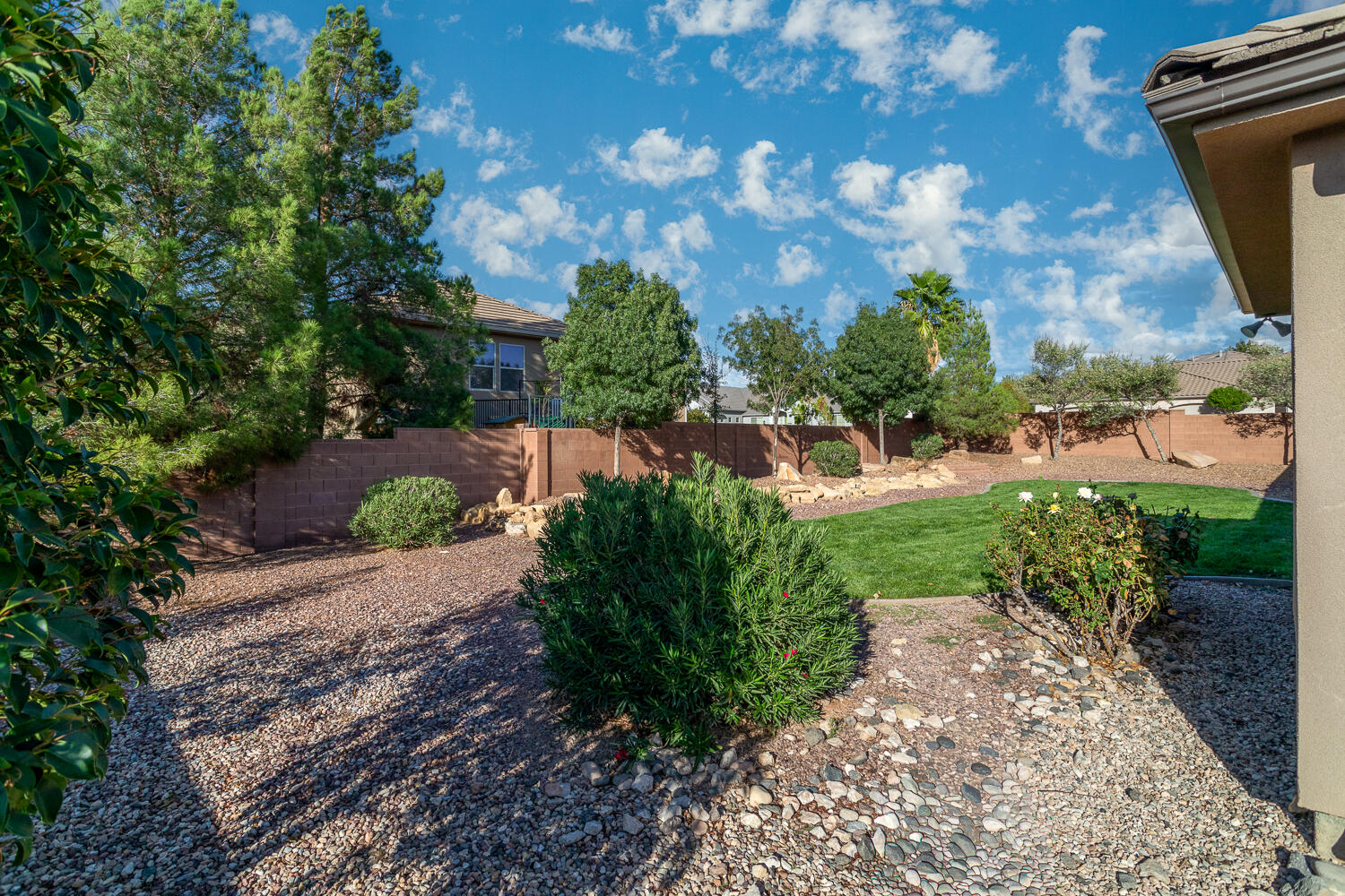 St George, Utah, 84790, United States, 4 Bedrooms Bedrooms, ,Residential,For Sale,1962826