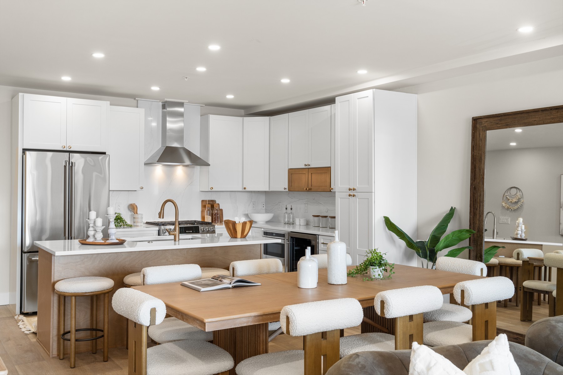  323 E Oak Avenue #202 - 物件實景