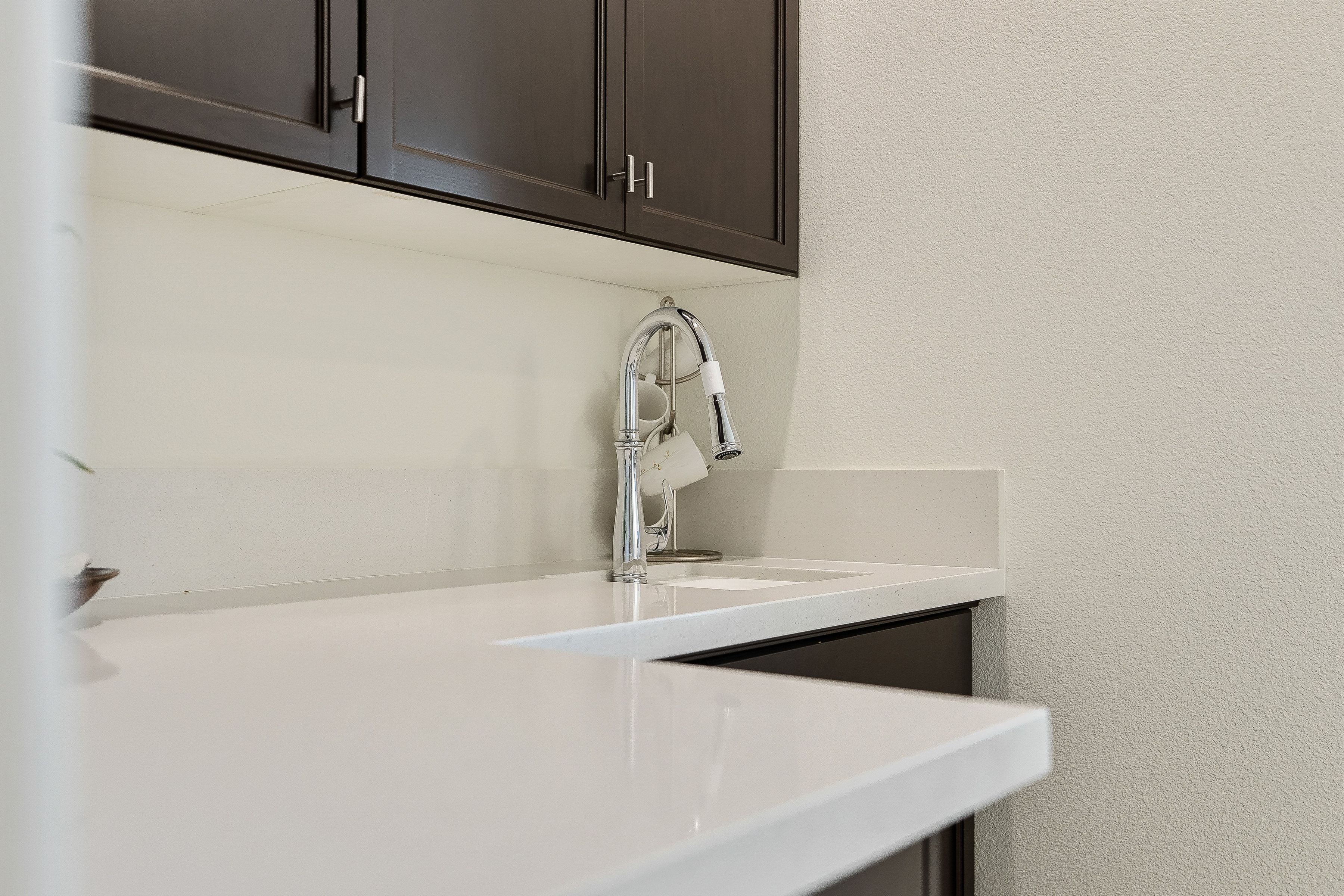  600 Bluffs Drive - 物件實景