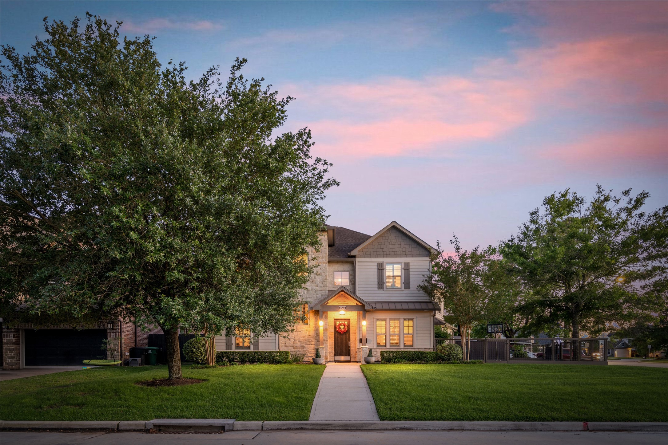  1045 Rosepoint Street - 物件實景