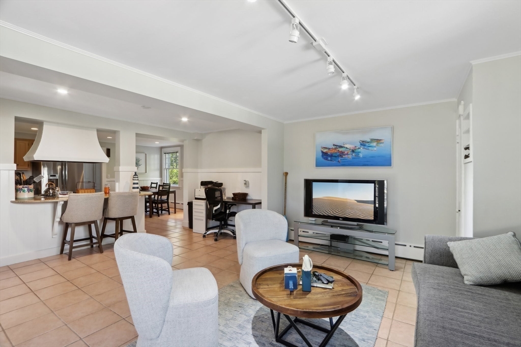 Gloucester, Massachusetts, 01930, United States, 5 Bedrooms Bedrooms, ,5 BathroomsBathrooms,Residential,For Sale,1837944
