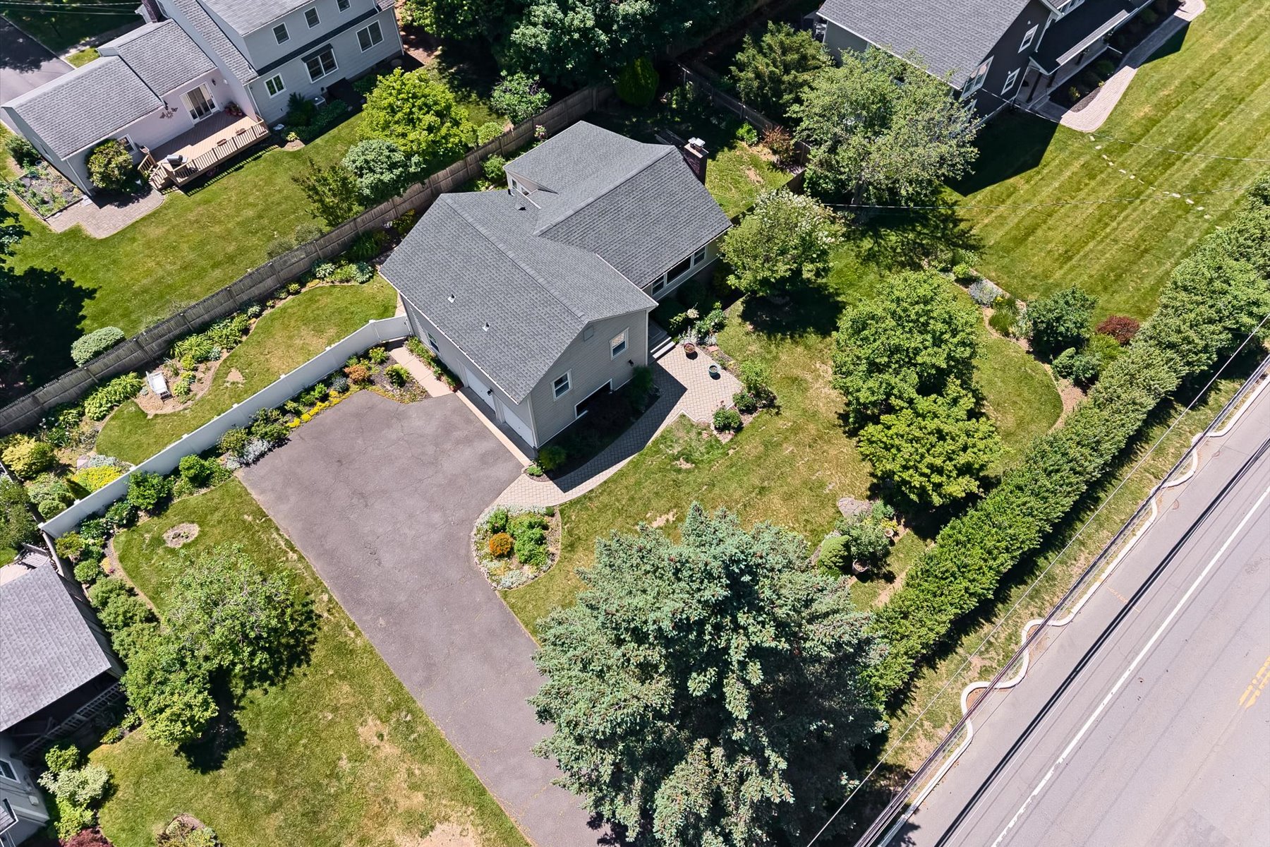  ?Convent Station? Charming Split Level Home - 物件實景