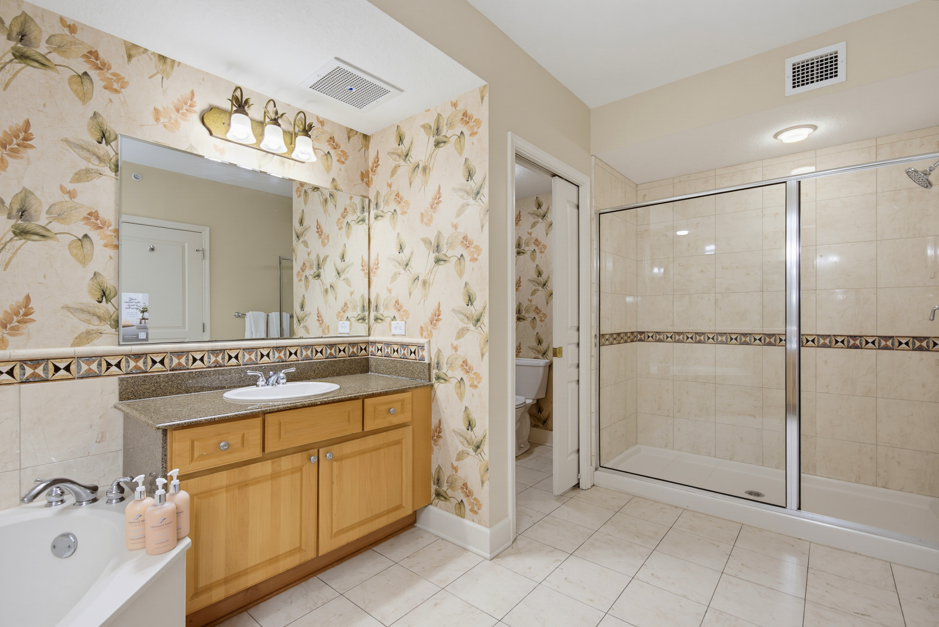  200 Ocean Crest Drive, Palm Coast, FL, 32137 - 物件實景