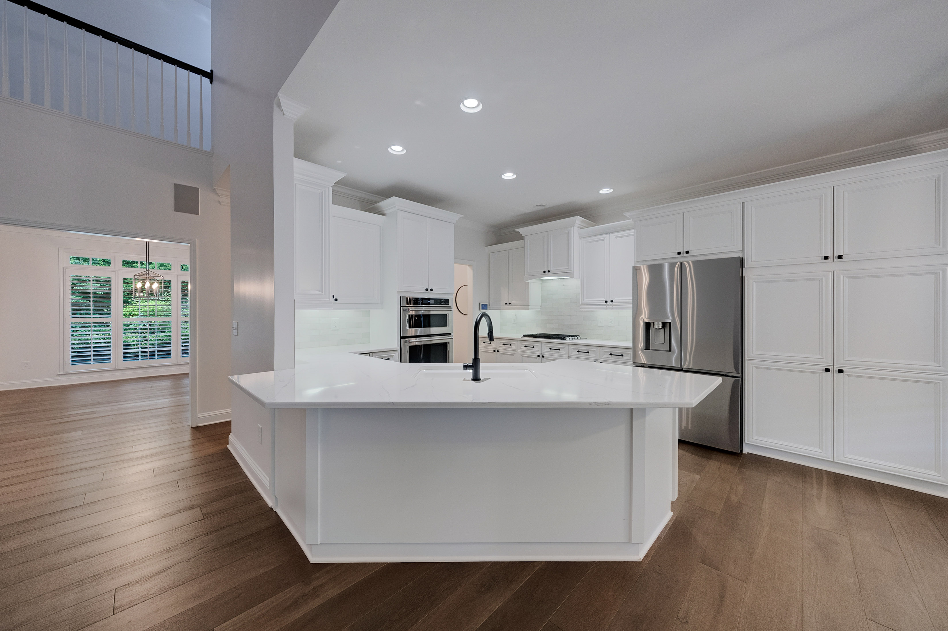  Stunning Craftsman-Style Home Featuring a Desirable Primary Suite on Main Level - 物件實景