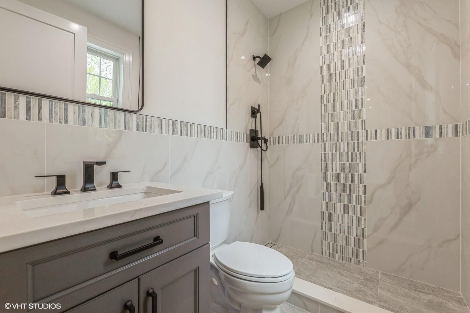Valley Cottage, New York, 10989, United States, 4 Bedrooms Bedrooms, ,3 BathroomsBathrooms,Residential,For Sale,1823419
