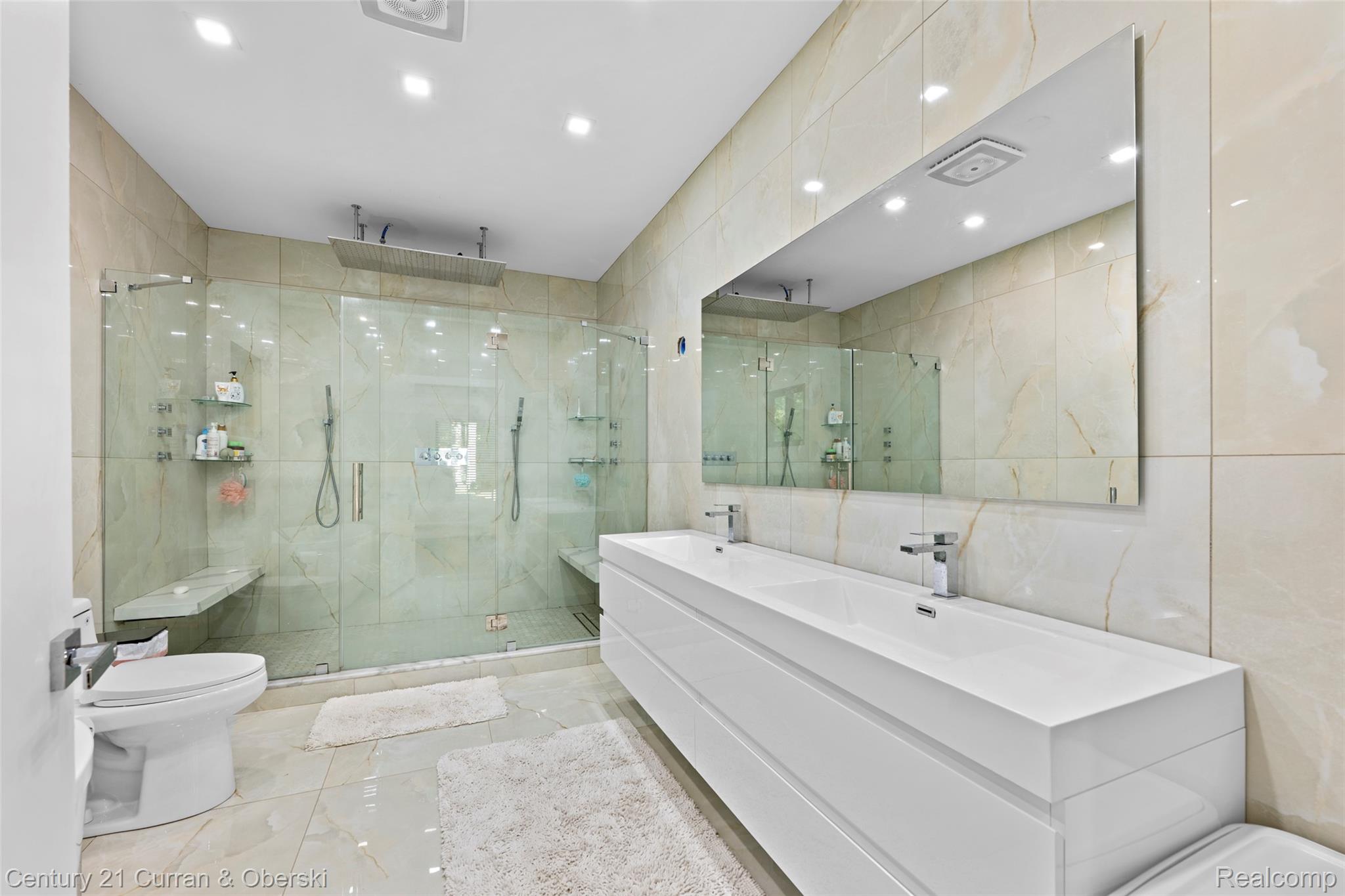 Farmington, Michigan, 48334, United States, 7 Bedrooms Bedrooms, ,8 BathroomsBathrooms,Residential,For Sale,1980731