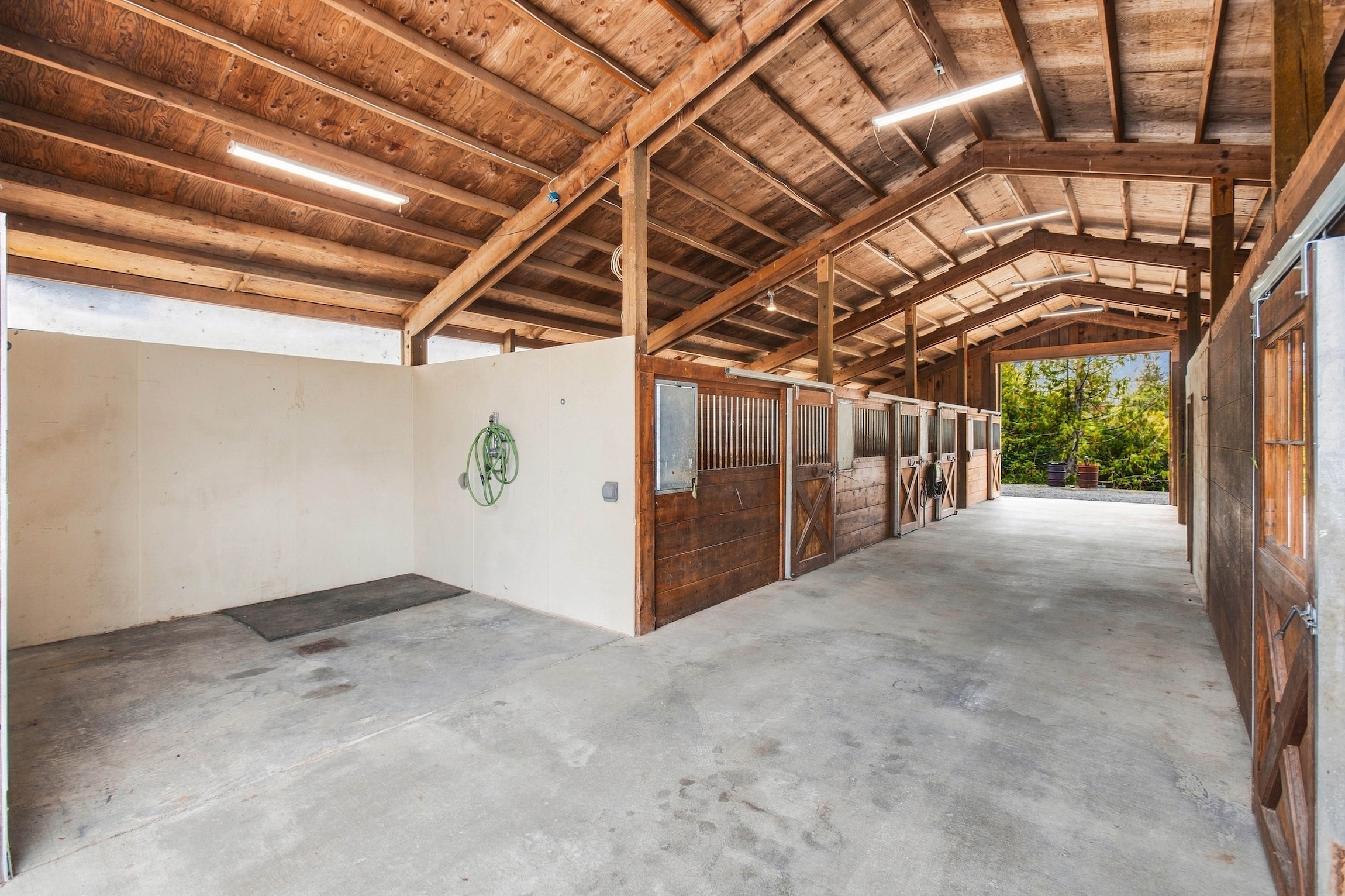  Exceptional Legacy Equestrian Estate - 物件實景