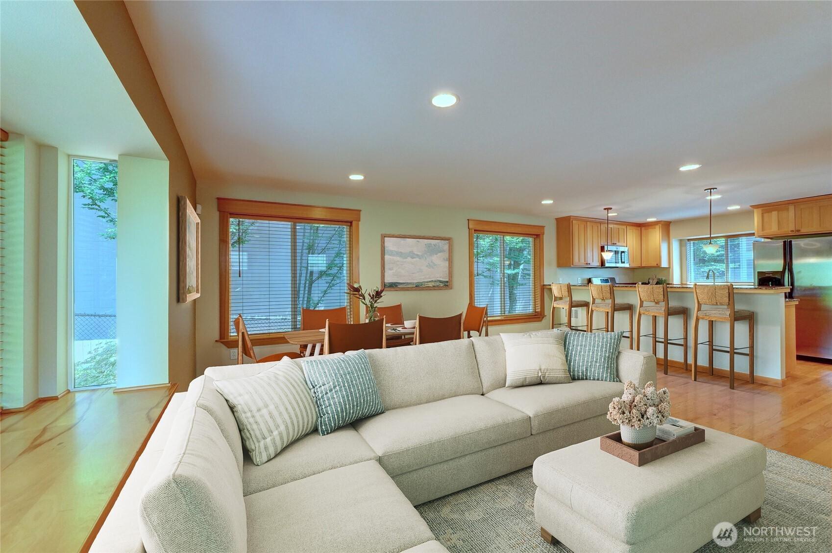 SEATTLE, Washington, 98133, United States, 3 Bedrooms Bedrooms, ,3 BathroomsBathrooms,Residential,For Sale,1890741