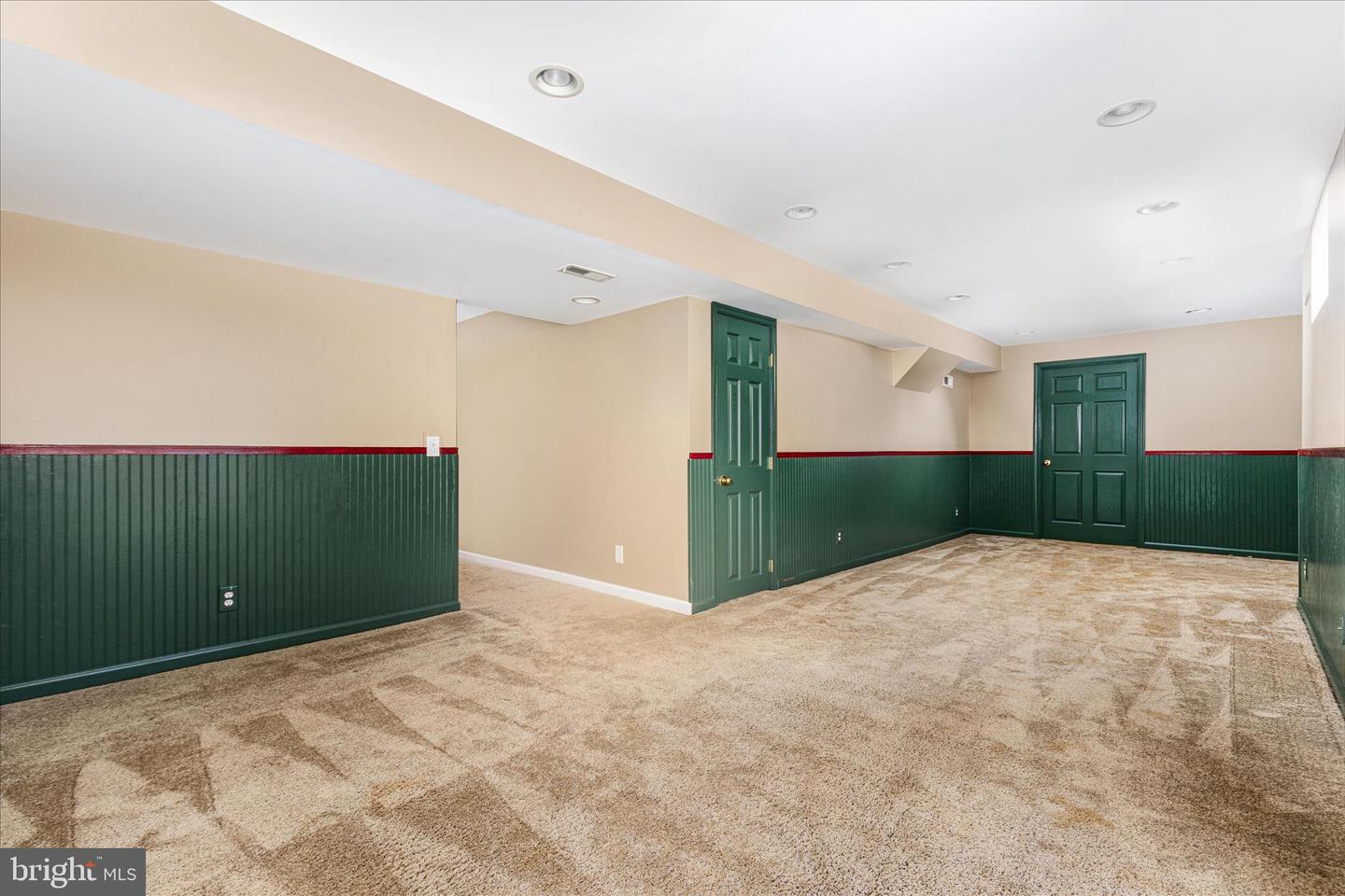 Round Hill, Virginia, 20141, United States, 4 Bedrooms Bedrooms, ,4 BathroomsBathrooms,Residential,For Sale,1987727