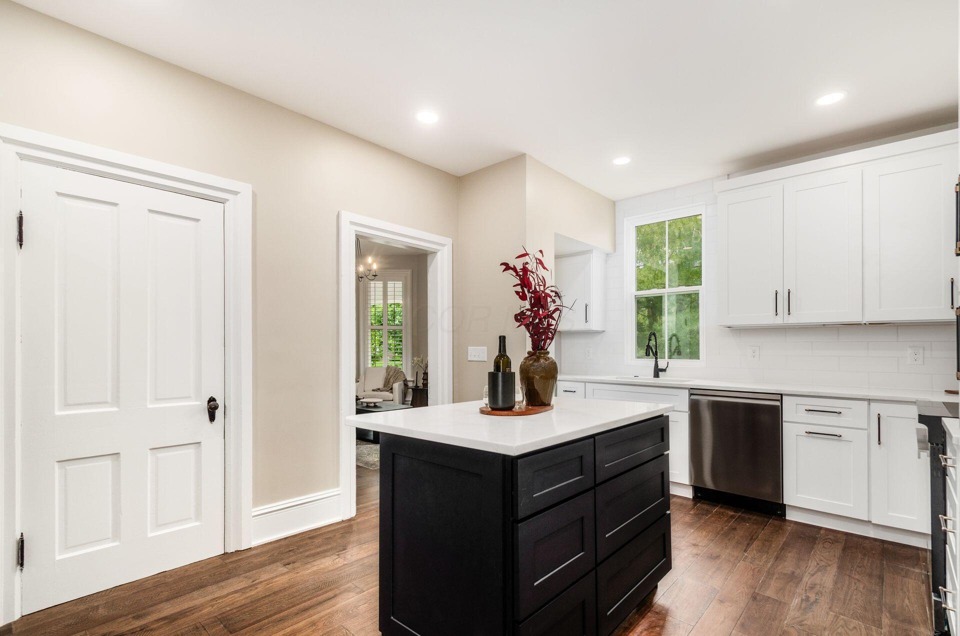 Westerville, Ohio, 43082, United States, 5 Bedrooms Bedrooms, ,3 BathroomsBathrooms,Residential,For Sale,1940651