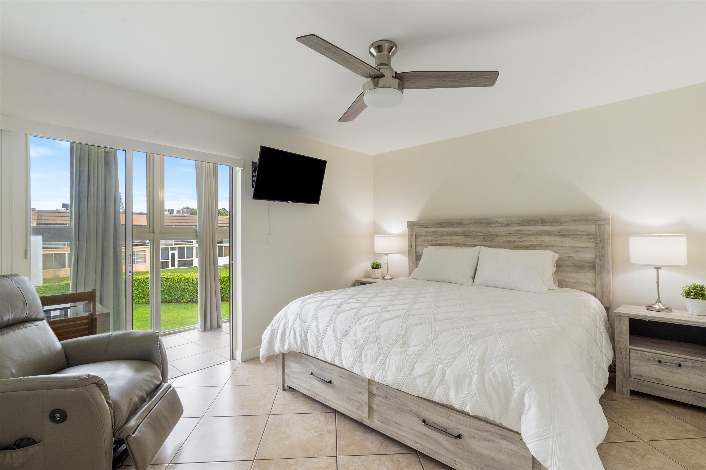  9101 Sunrise Lakes Blvd, Sunrise, FL, 33322 - 物件實景